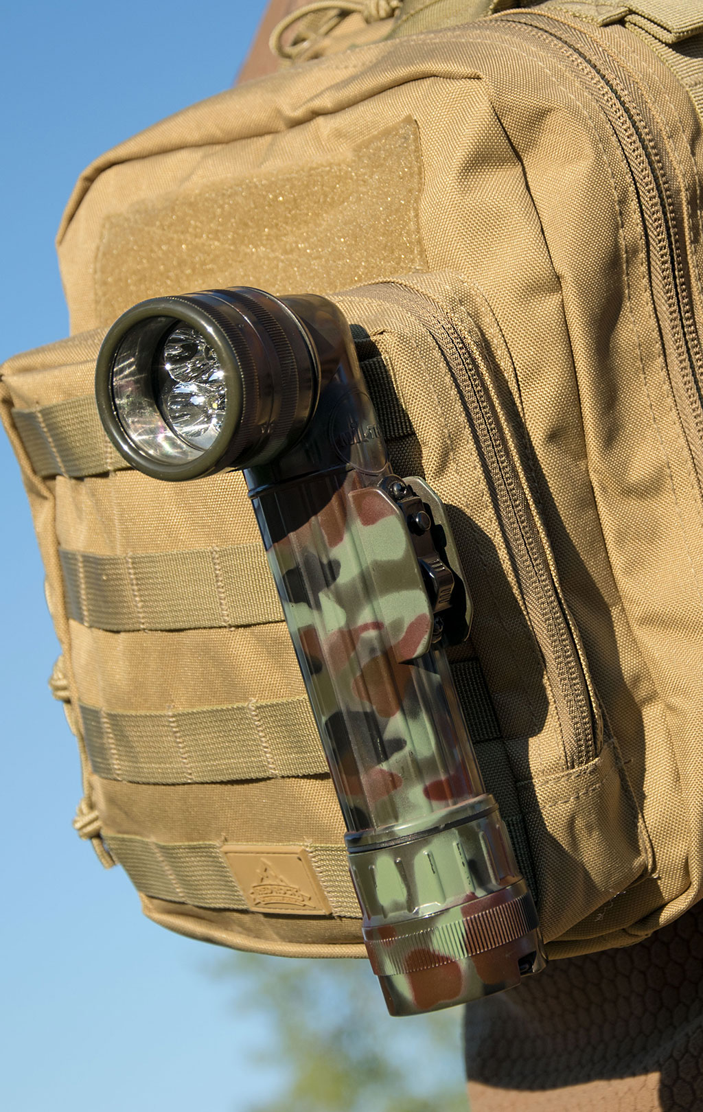 Фонарь Г-образный Mil-Tec 5 LED большой flecktarn США