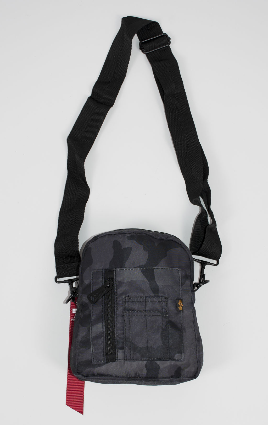 Сумка ALPHA INDUSTRIES CREW CARRY BAG CAMO black camo 