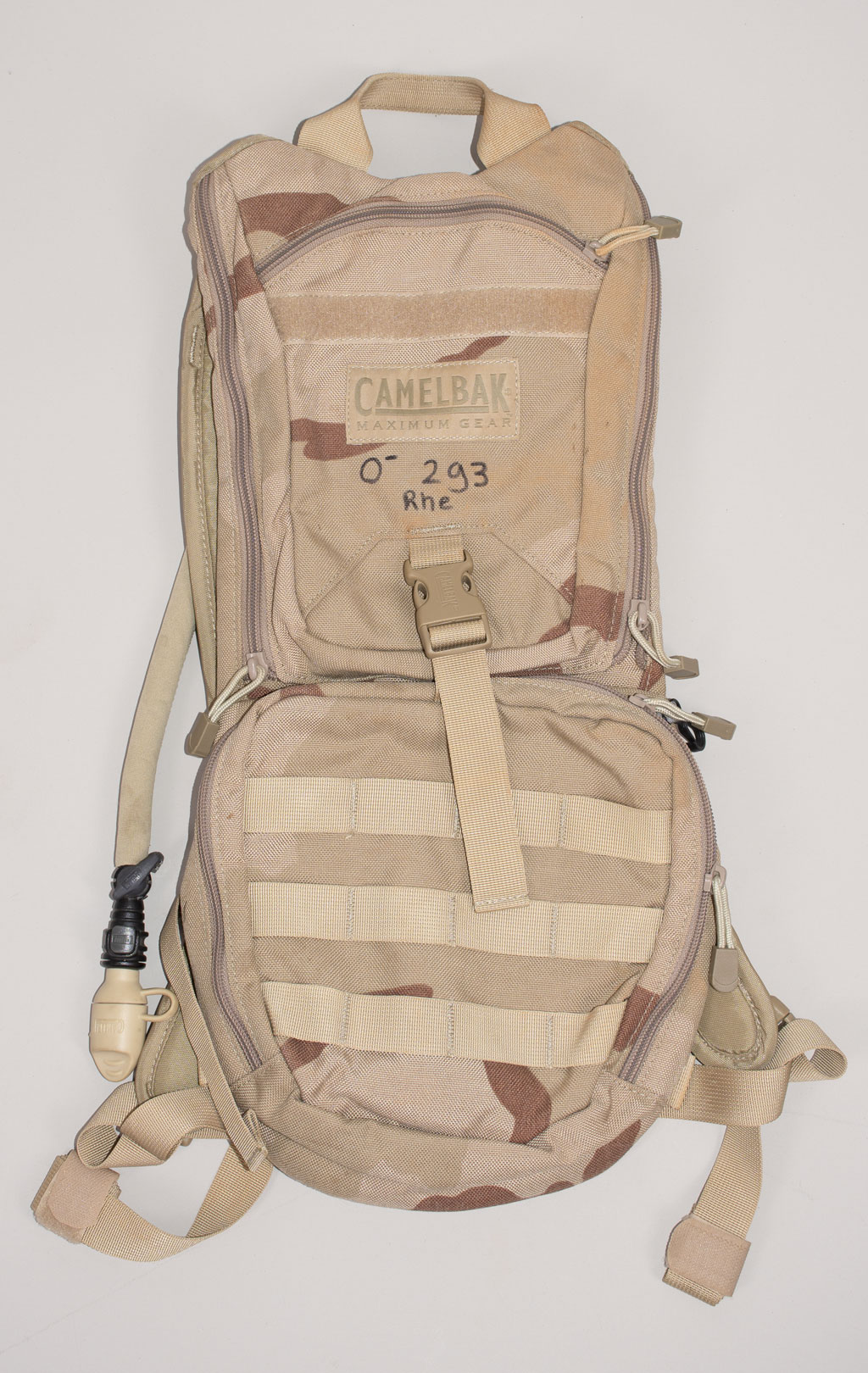 Питьевая система армейская CamelBak на молнии, горловина под клапаном, 3L desert-3 б/у 
