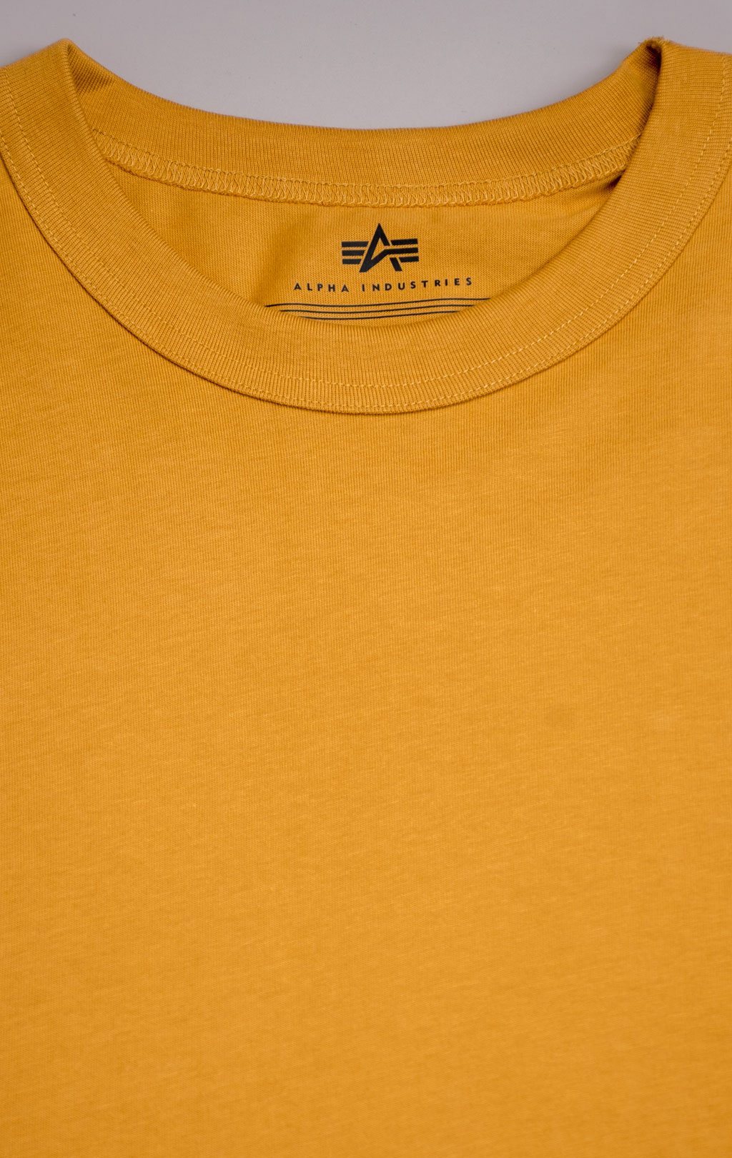 Футболка ALPHA INDUSTRIES RELAXED TEE SS 26 tumbleweed 