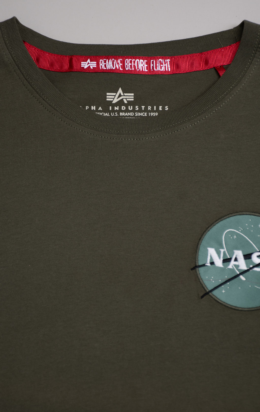 Футболка ALPHA INDUSTRIES NASA SPACE SHUTTLE T dark green 