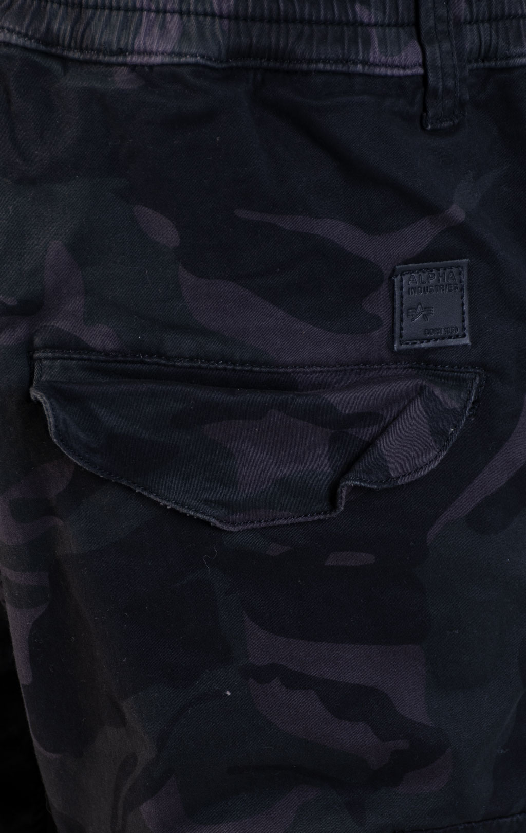 Брюки-карго ALPHA INDUSTRIES AIRMAN black camo 