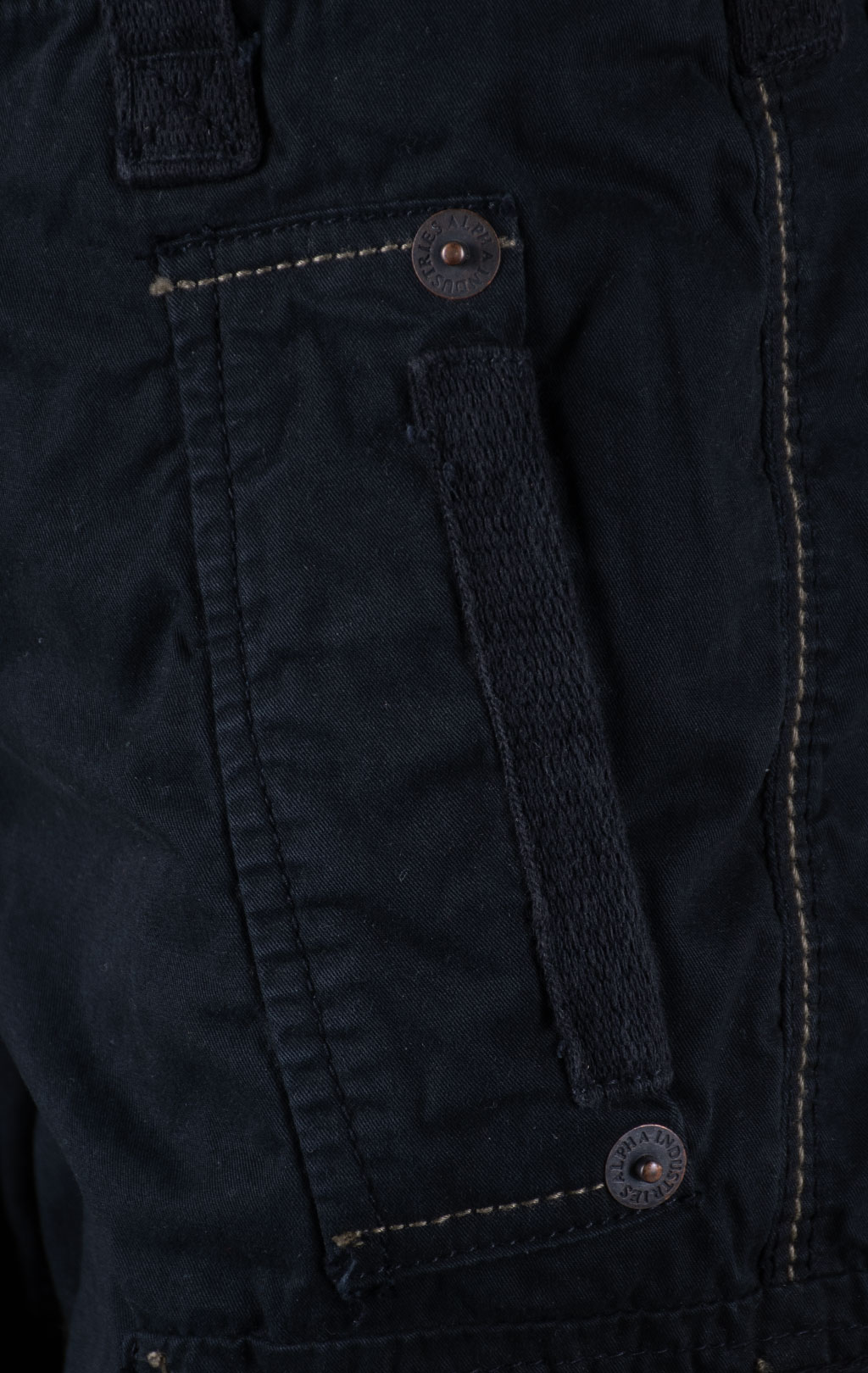 Шорты карго ALPHA INDUSTRIES TERMINAL black 