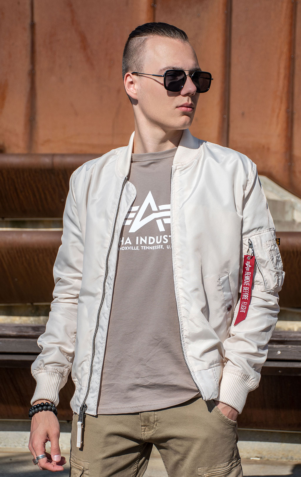 Ветровка-бомбер ALPHA INDUSTRIES MA-1 TT jet stream white 