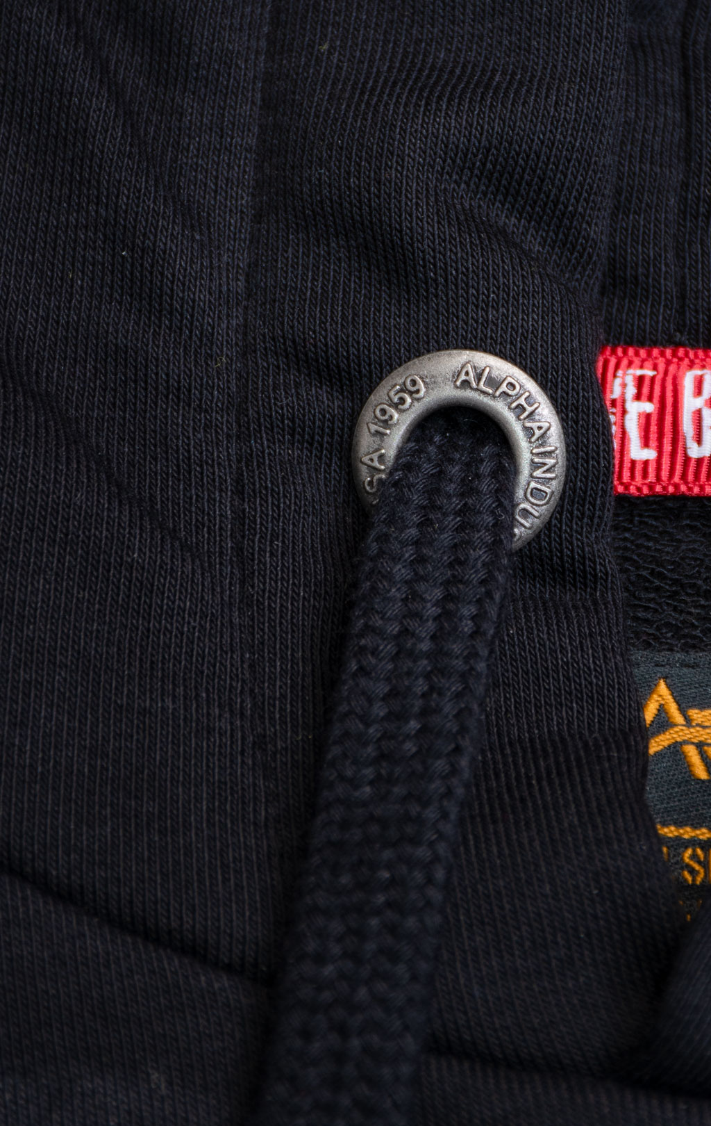 Футболка с капюшоном ALPHA INDUSTRIES BASIC T Hooded black 