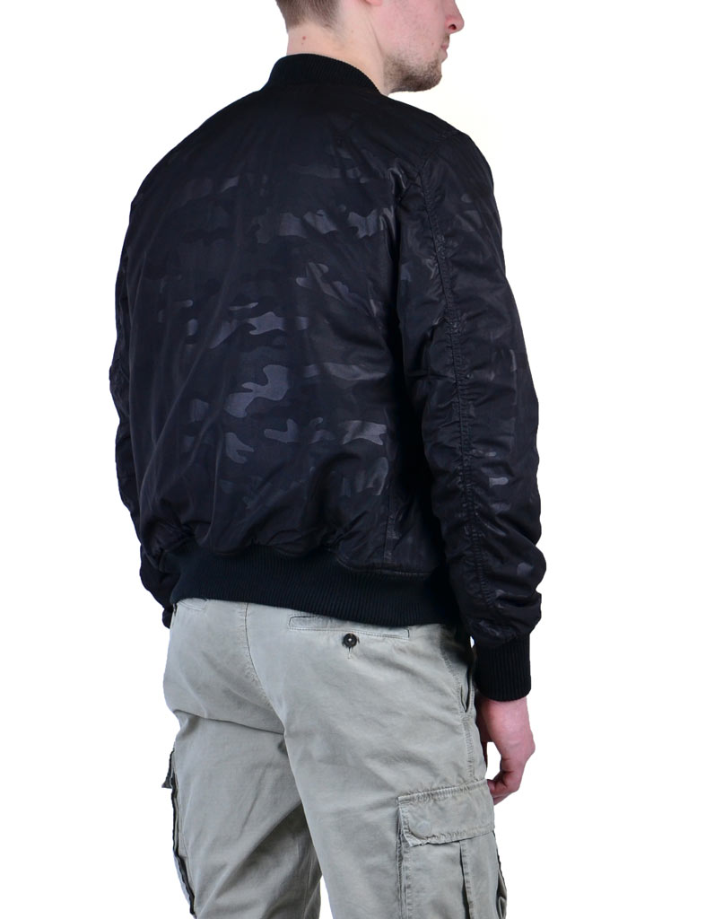 Куртка-бомбер лётная ALPHA INDUSTRIES VF HIDDEN CAMO MA-1 black 