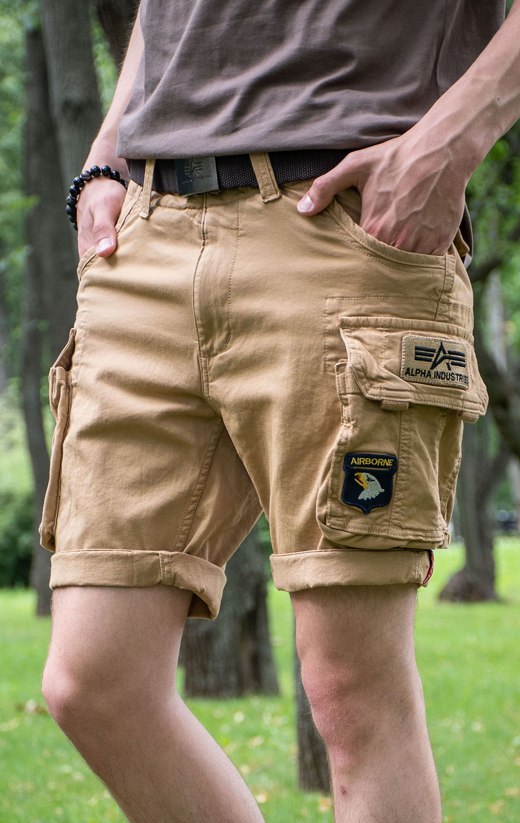 Шорты карго ALPHA INDUSTRIES CREW SHORT PATCH sand 