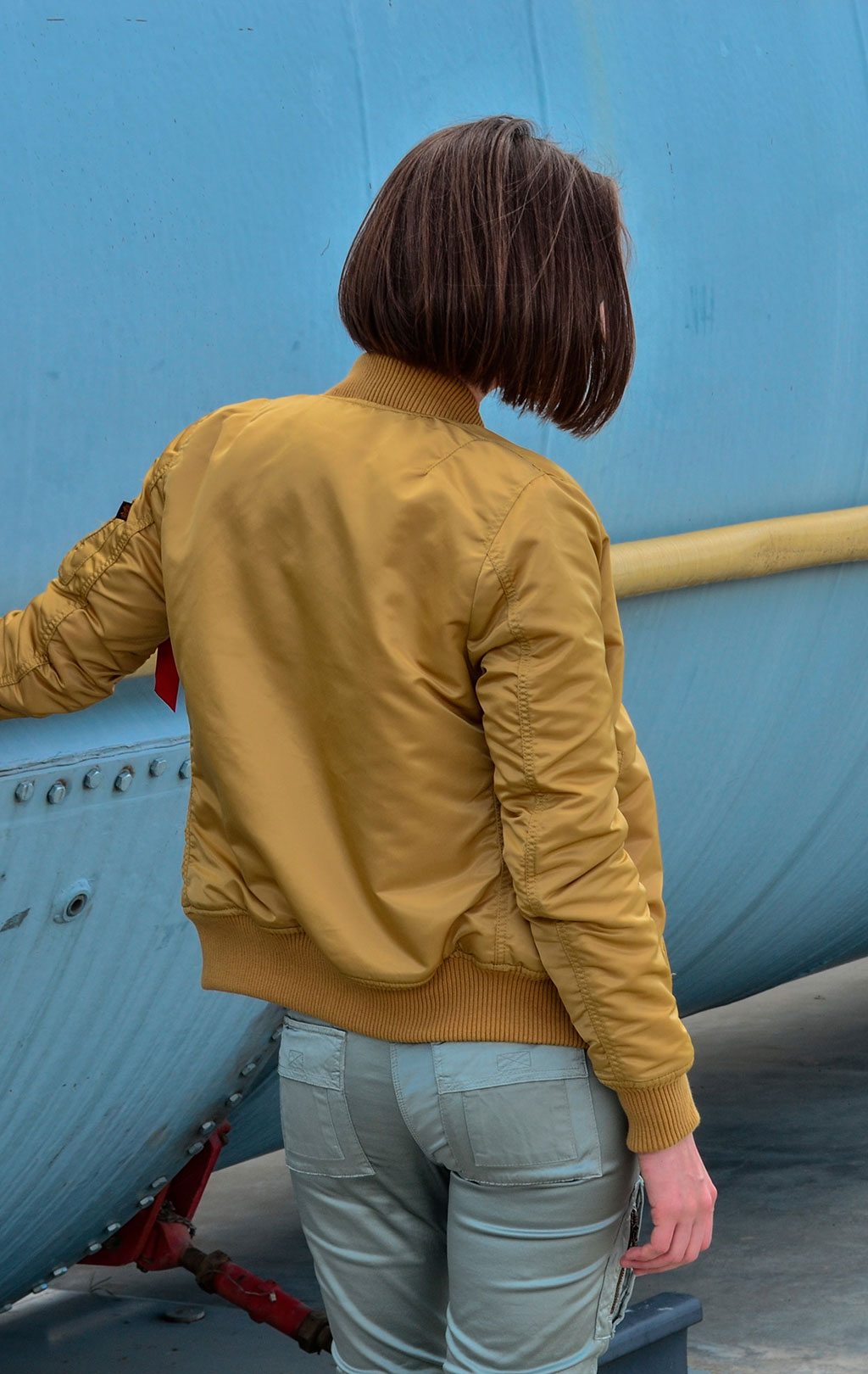 Женский бомбер ALPHA INDUSTRIES MA-1 VF 59 gold 