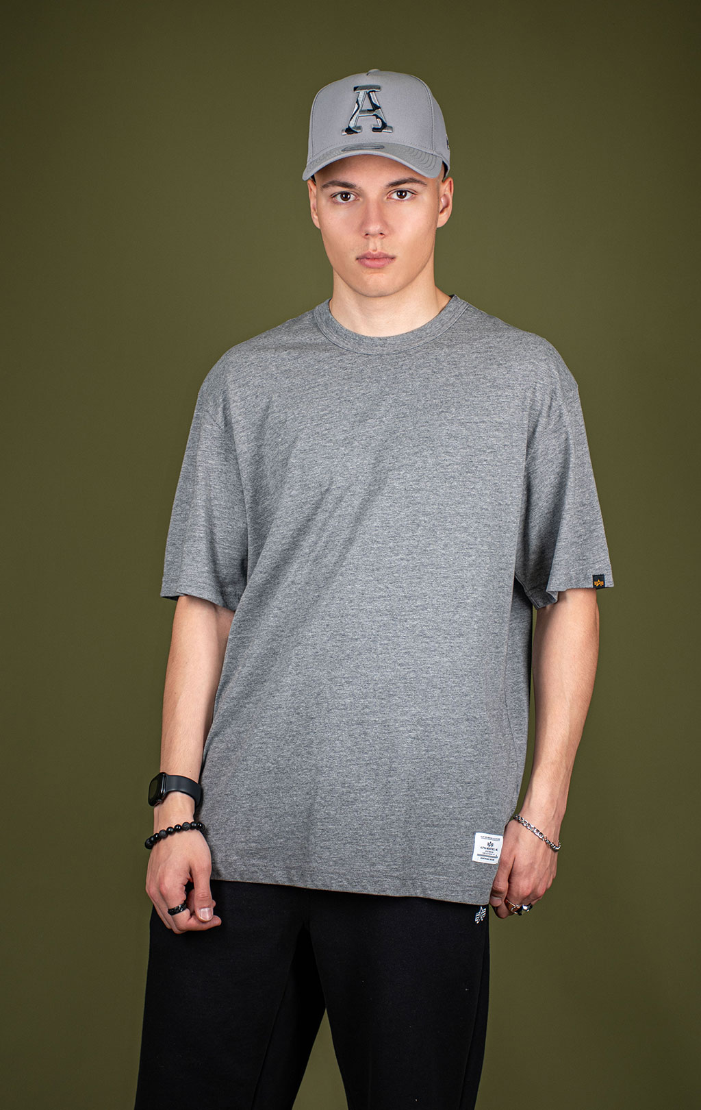 Футболка ALPHA INDUSTRIES ESSENTIAL RELAXED TEE FW 25/26 medium charcoal heather 