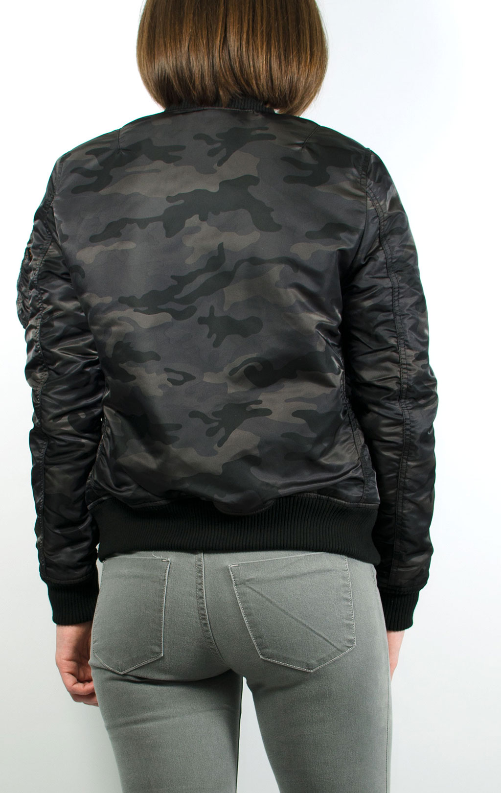 Женский бомбер ALPHA INDUSTRIES MA-1 VF 59 black camo 