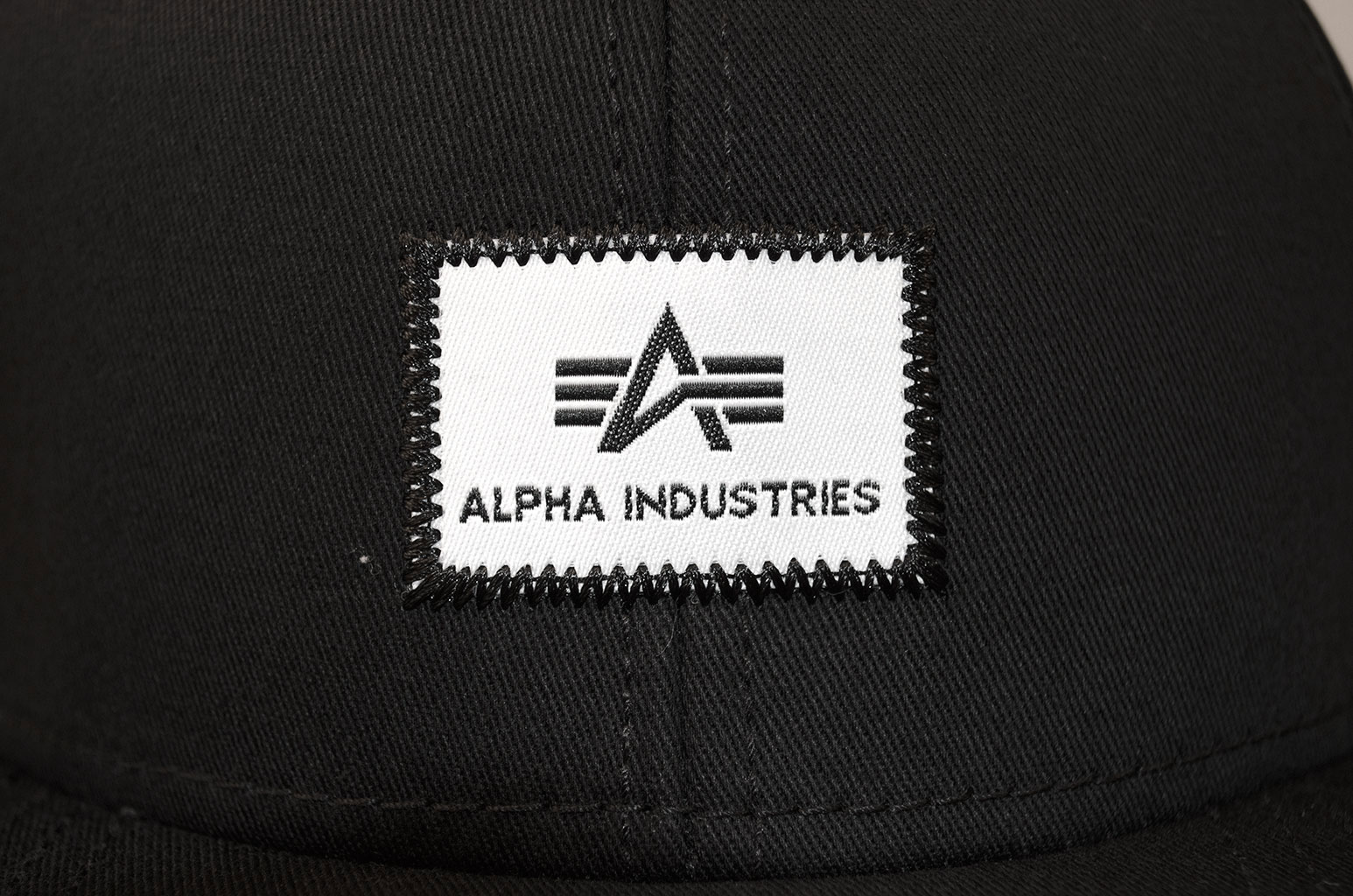 Бейсболка ALPHA INDUSTRIES X-FIT CAP black 