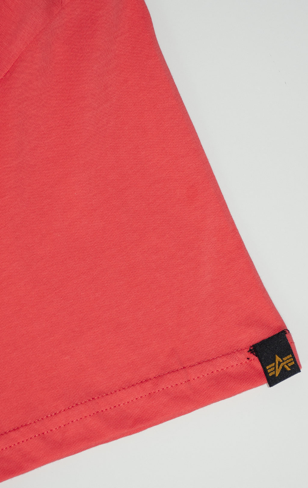 Футболка ALPHA INDUSTRIES BASIC T radiant red 
