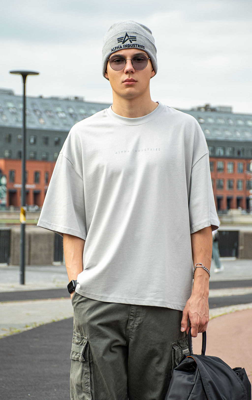 Футболка ALPHA INDUSTRIES BASE T pastel grey 