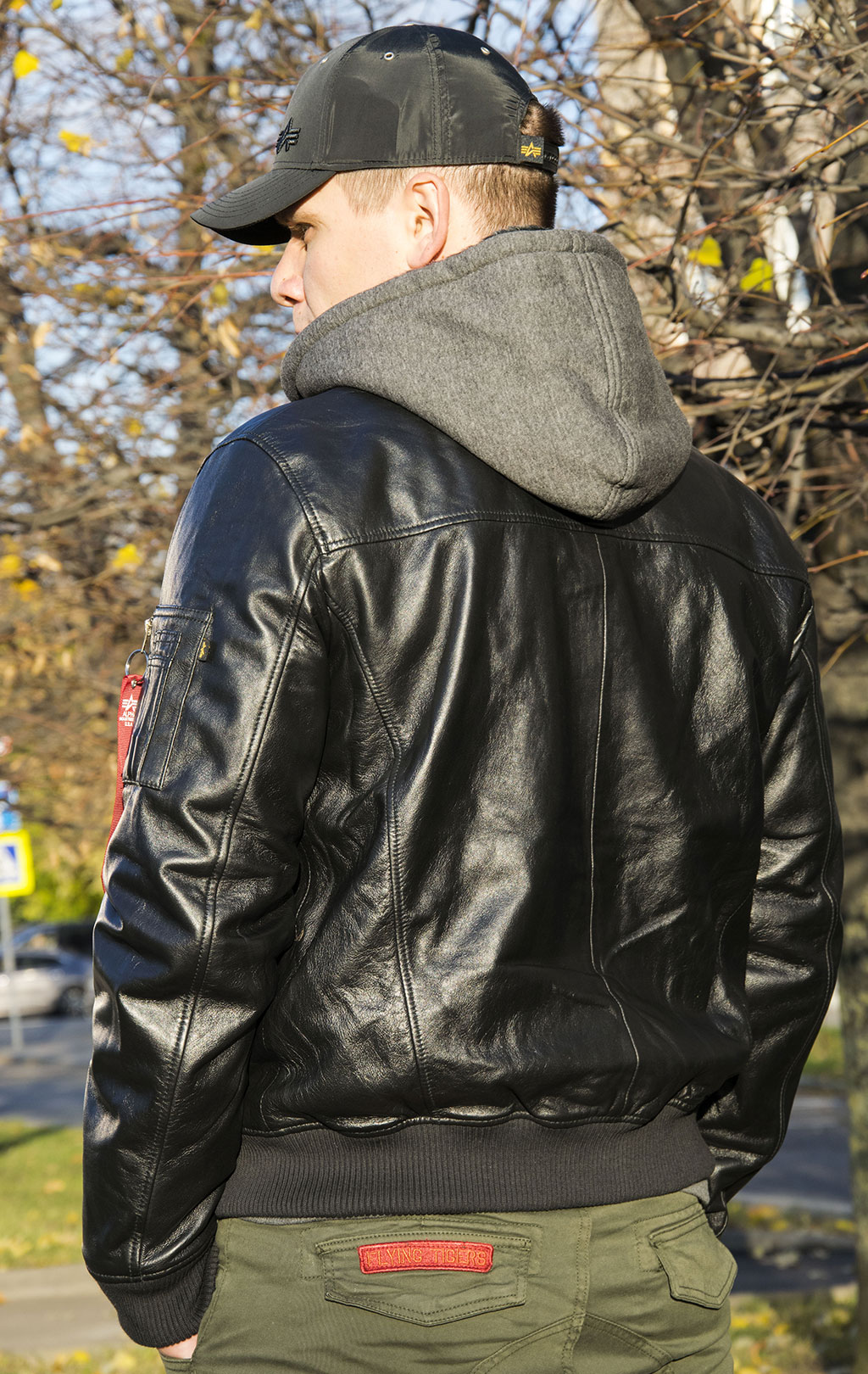 Куртка-бомбер лётная ALPHA INDUSTRIES MA-1 D-Tec leather кожа black 