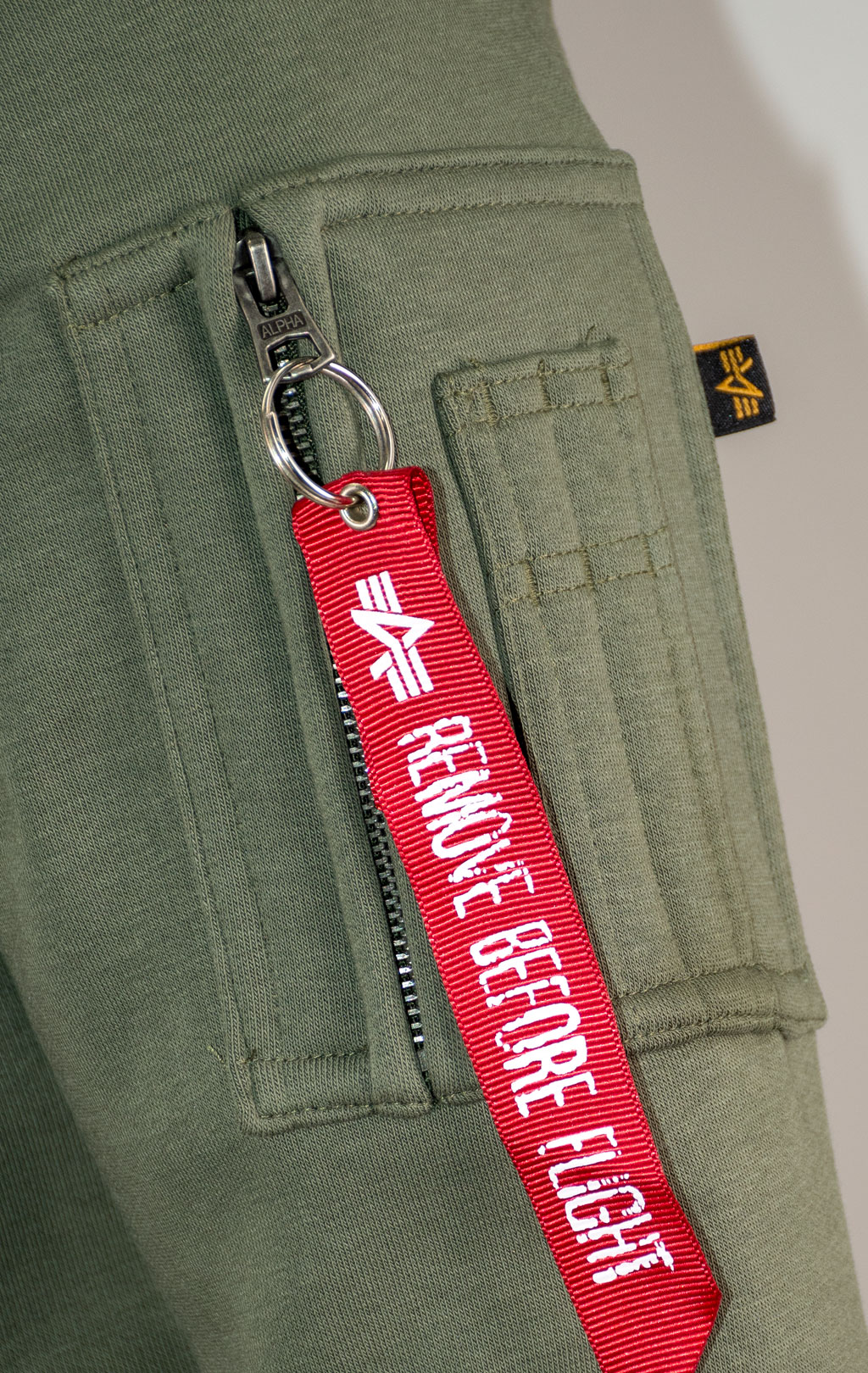 Свитшот ALPHA INDUSTRIES EMB SWEATER dark olive 