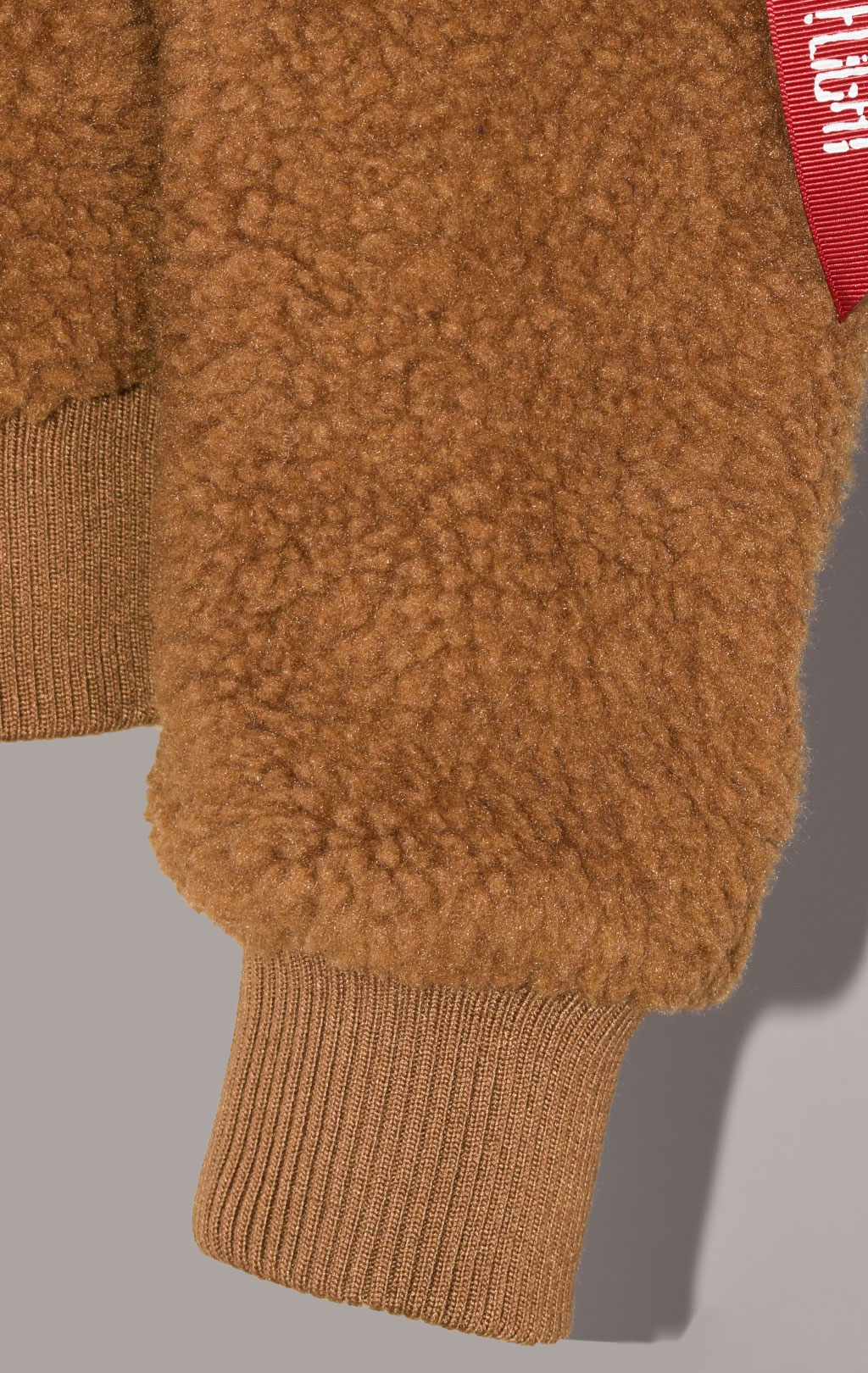 Женская куртка-бомбер лётная ALPHA INDUSTRIES MA-1 OS HOODED TEDDY camel 
