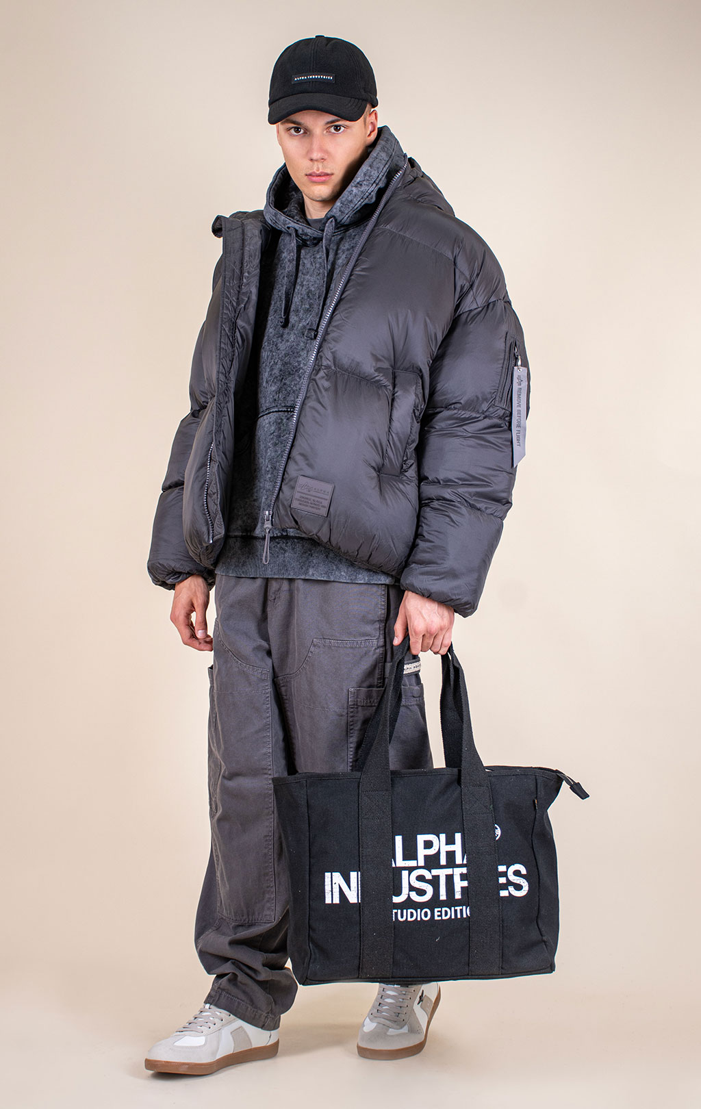 Куртка-пуховик ALPHA INDUSTRIES CLOUD PUFFER BOMBER vintage grey 