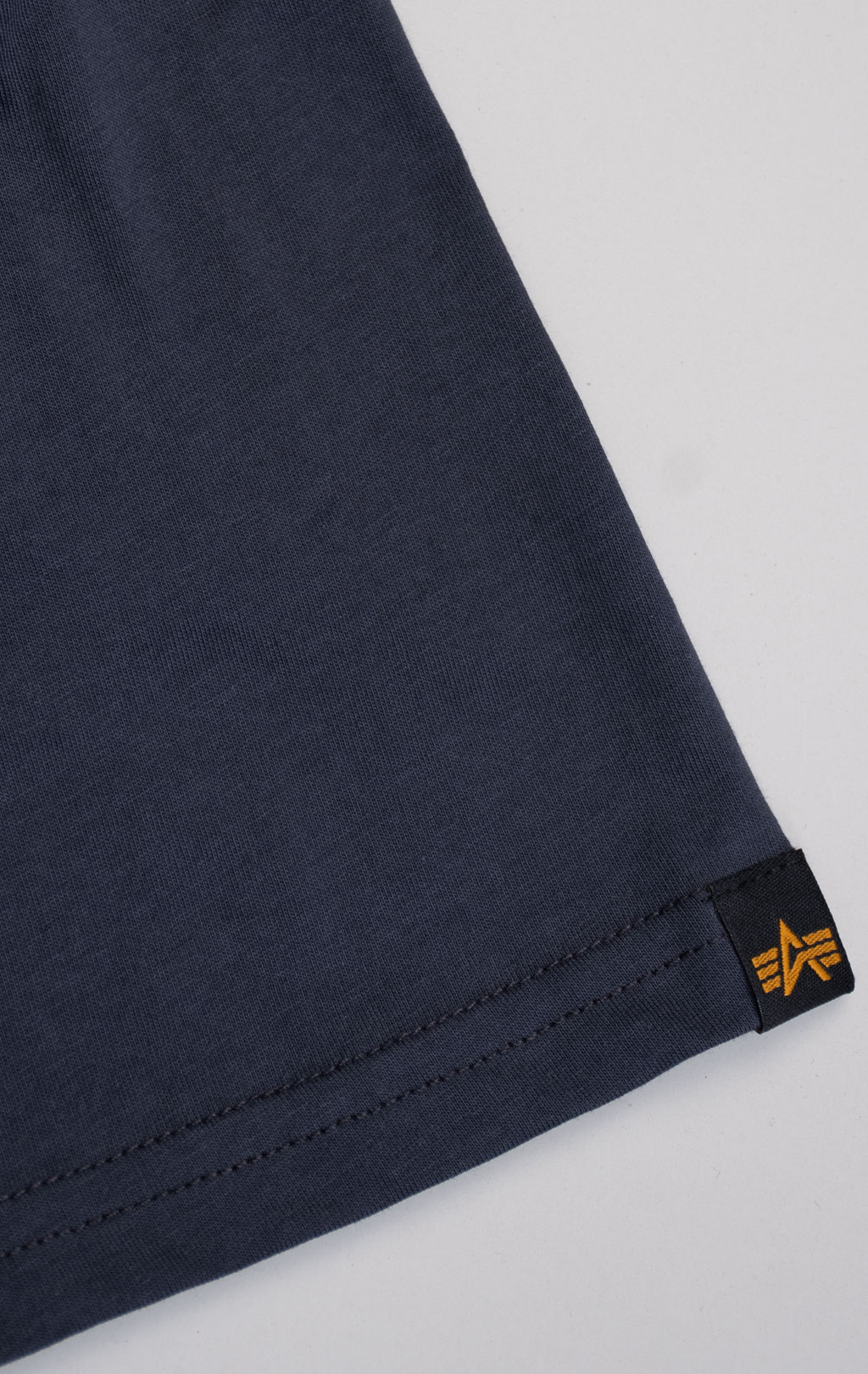 Футболка ALPHA INDUSTRIES BASIC T navy 