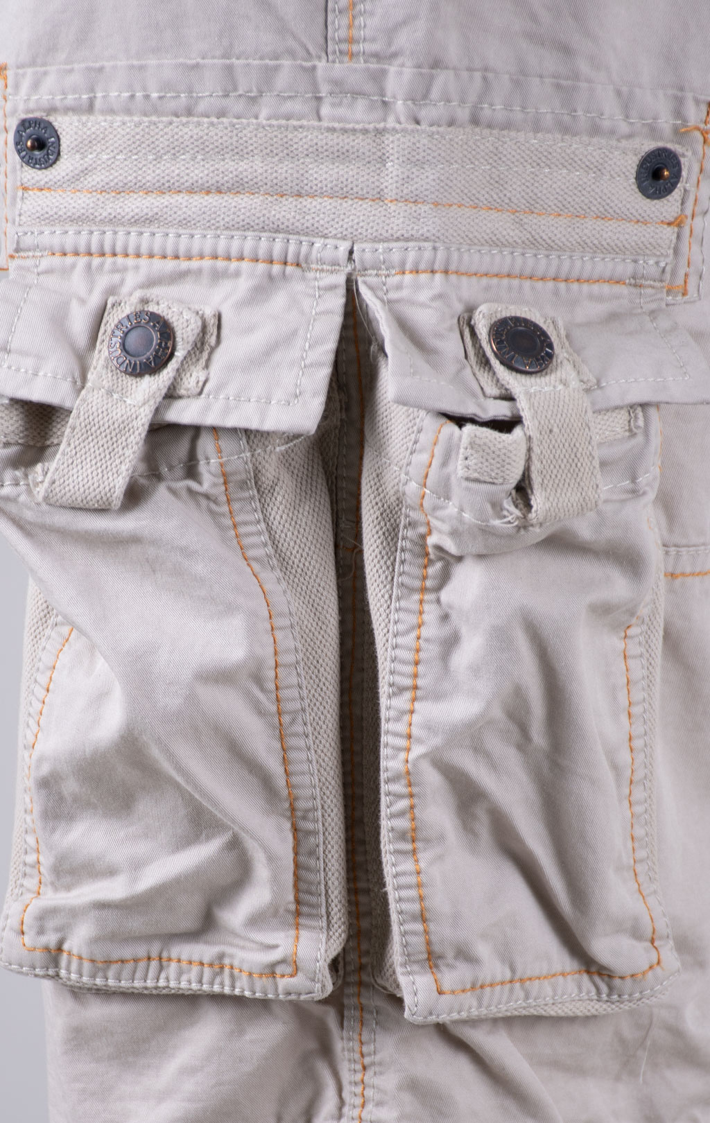Шорты карго ALPHA INDUSTRIES TERMINAL biege overdied 