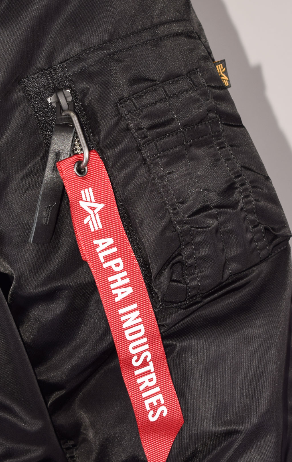 Аляска ALPHA INDUSTRIES N-3B SLIM FIT FW 25/26 black 