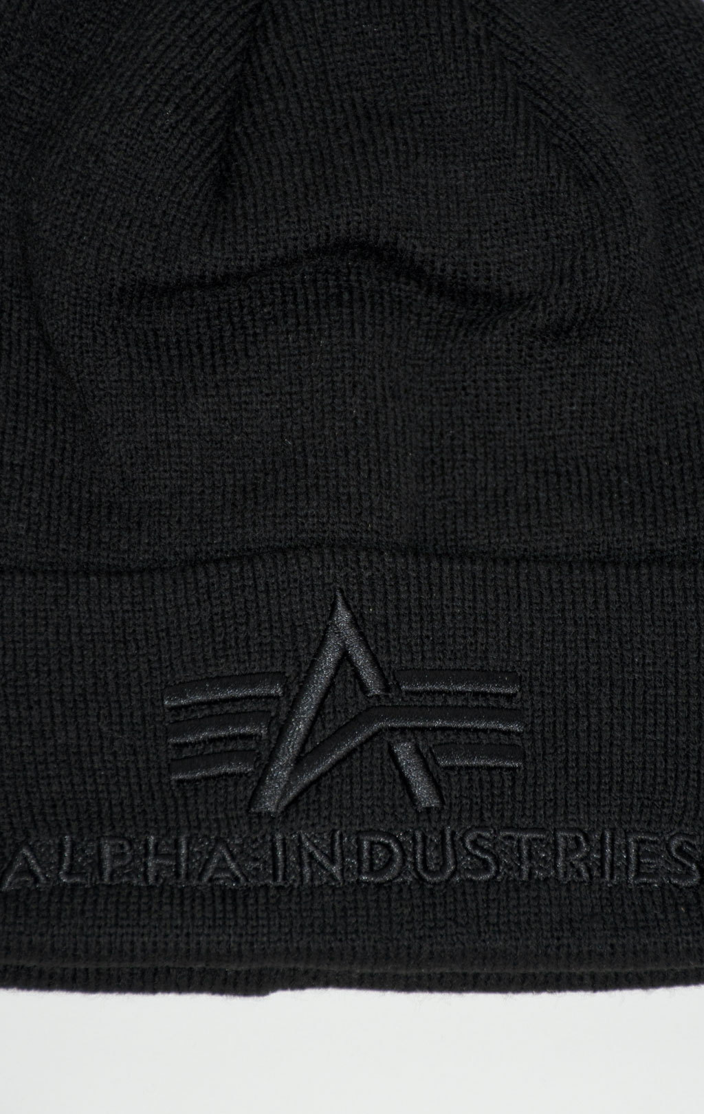 Шапка ALPHA INDUSTRIES 3D BEANIE black 