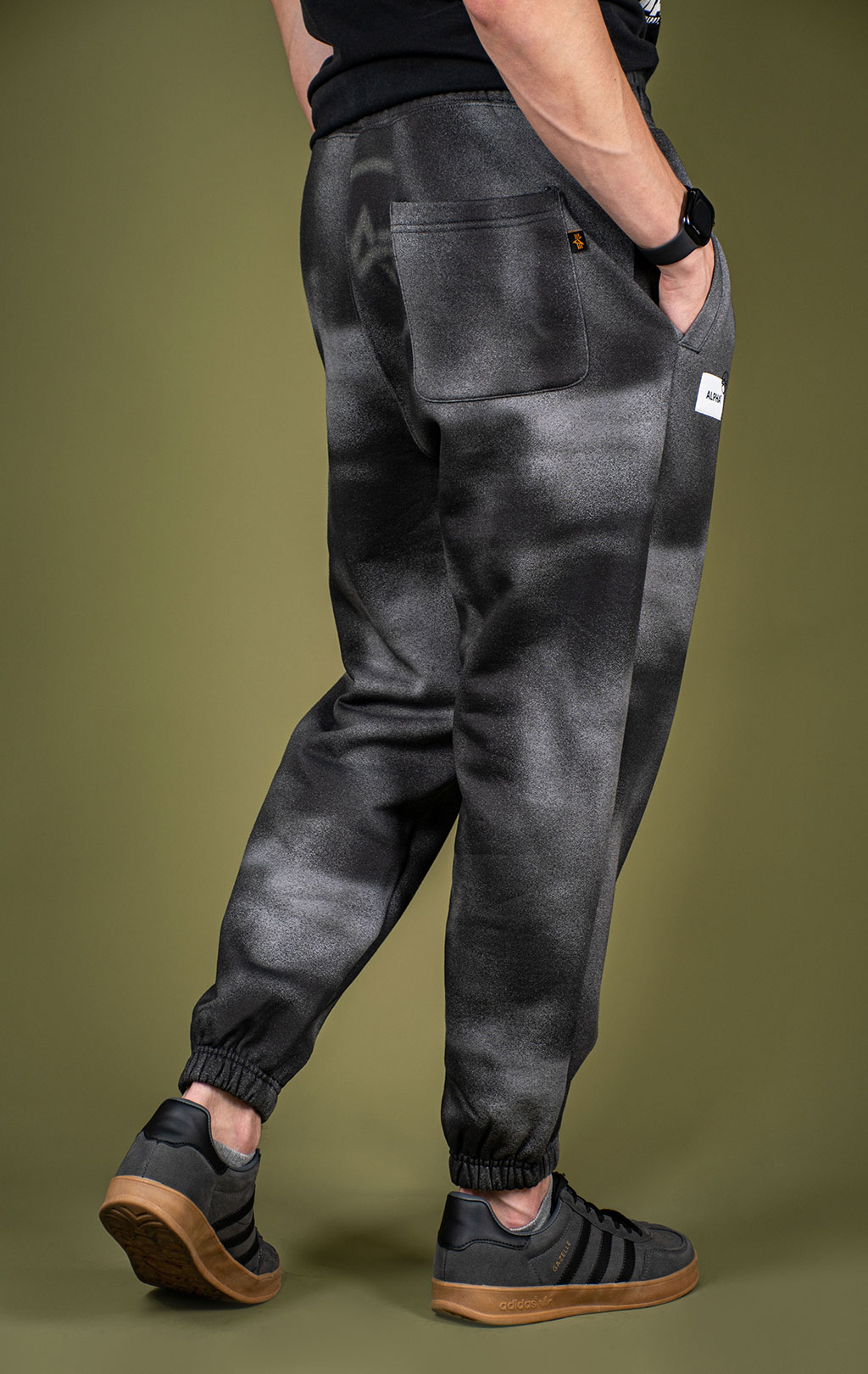 Брюки спортивные джоггеры ALPHA INDUSTRIES UNFRM WASHED SWEATPANTS FW 25/26 gray M001153 