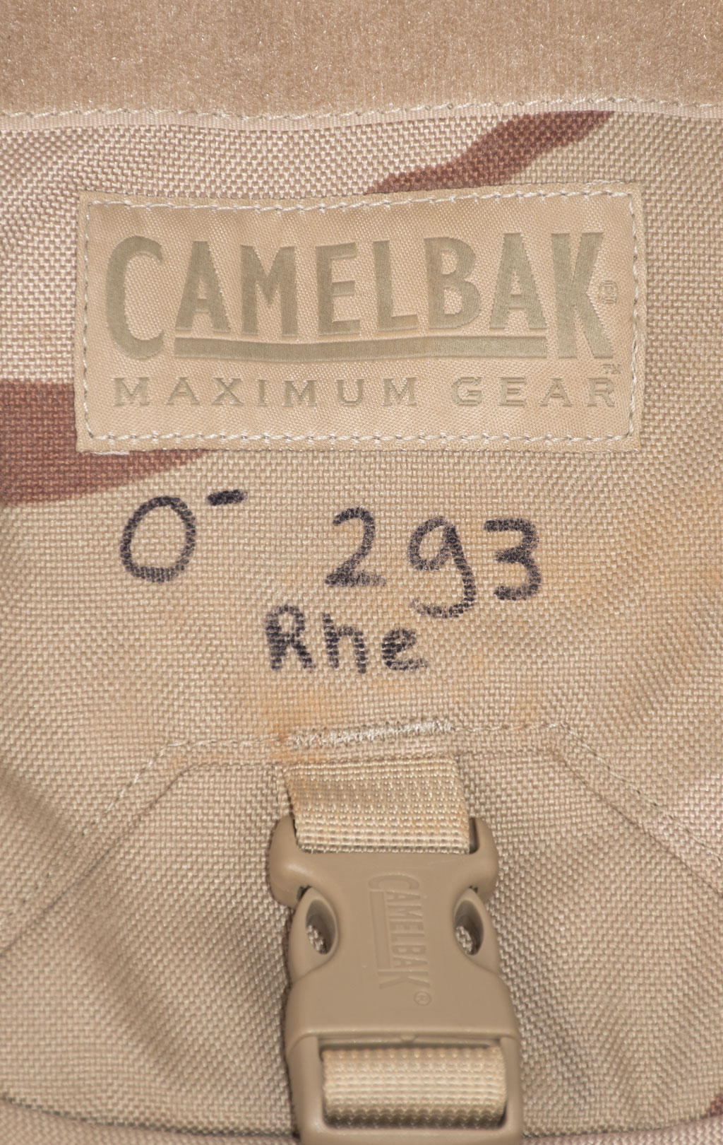 Питьевая система армейская CamelBak на молнии, горловина под клапаном, 3L desert-3 б/у 