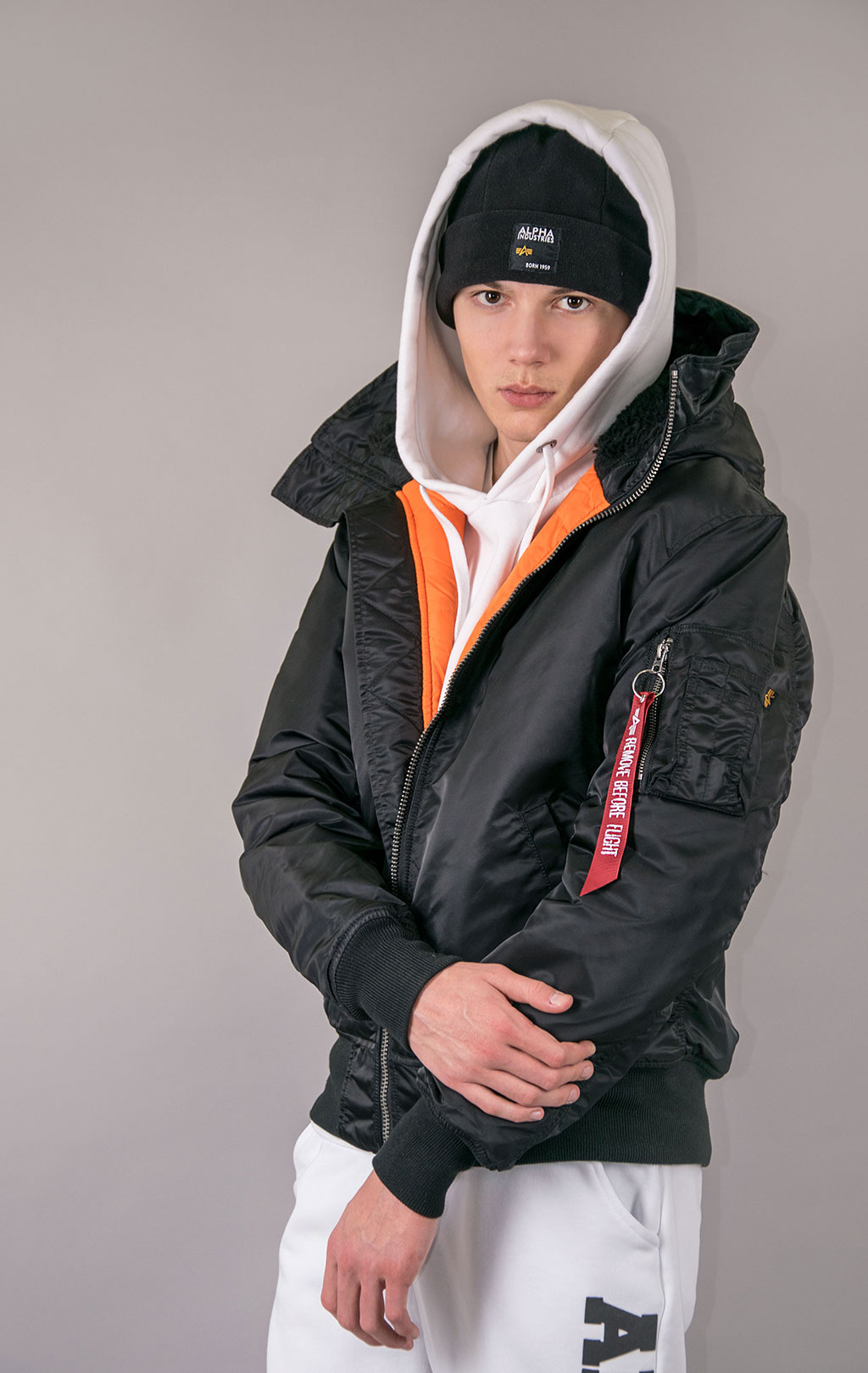 Куртка ALPHA INDUSTRIES MA-1 HOODED black 