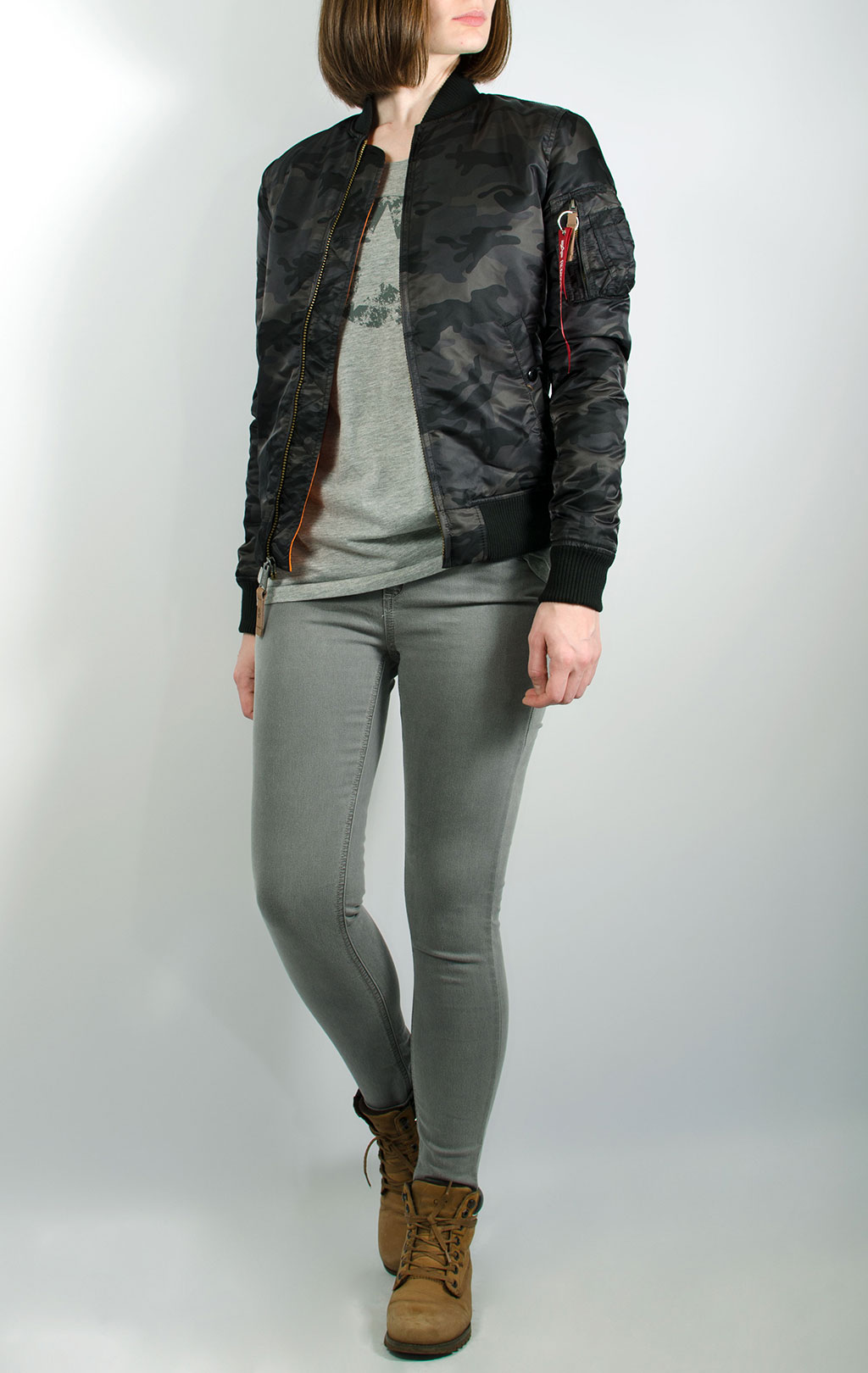 Женский бомбер ALPHA INDUSTRIES MA-1 VF 59 black camo 