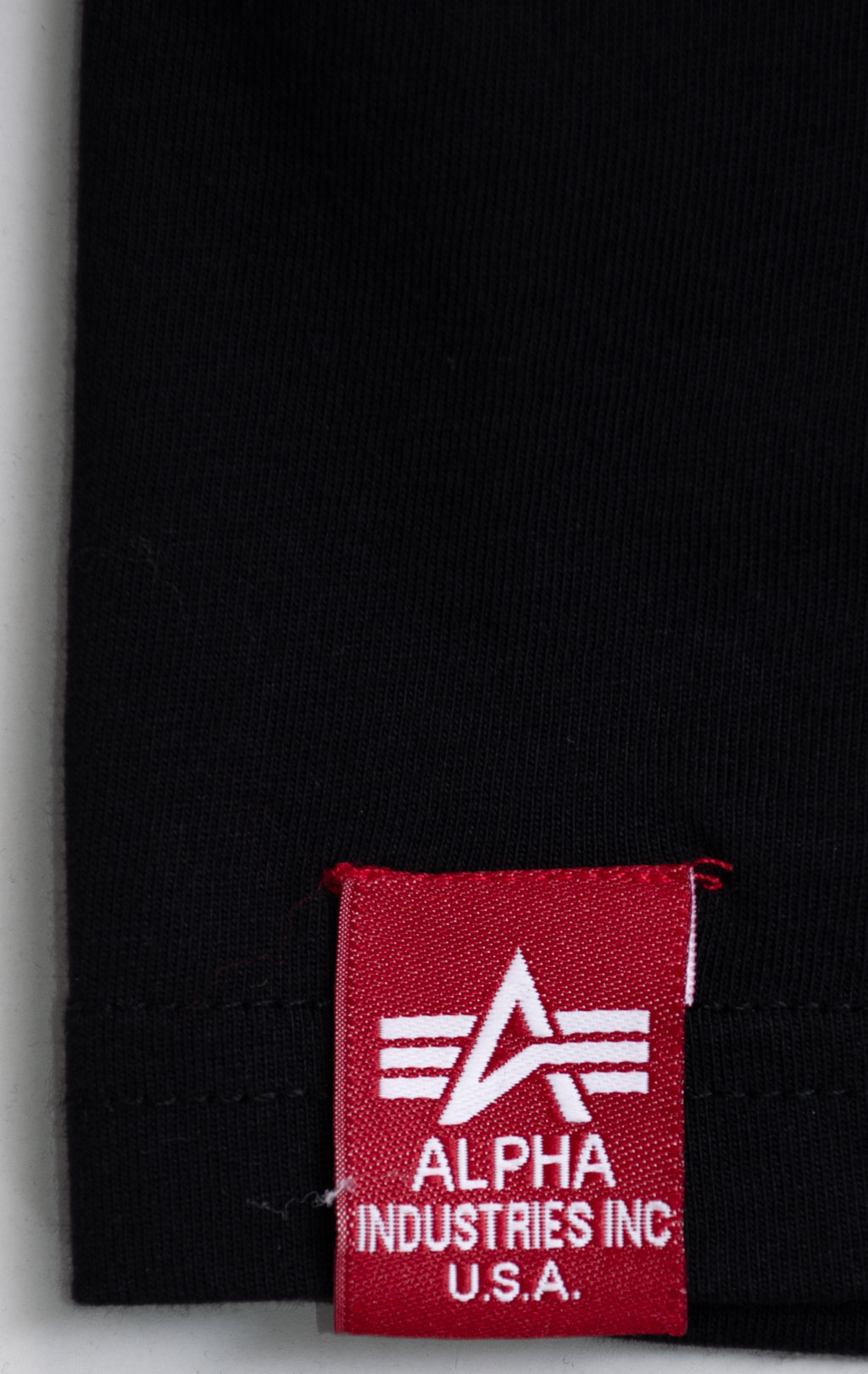 Футболка ALPHA INDUSTRIES TAPE STRIPES T black 