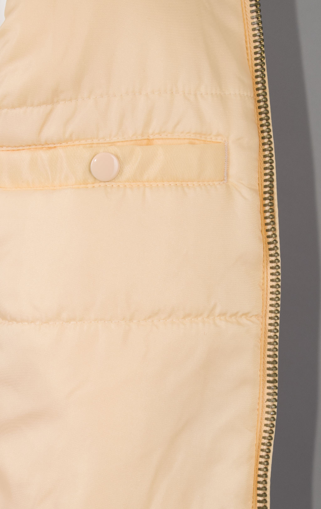 Женский бомбер ALPHA INDUSTRIES MA-1 VF 59 apricot 