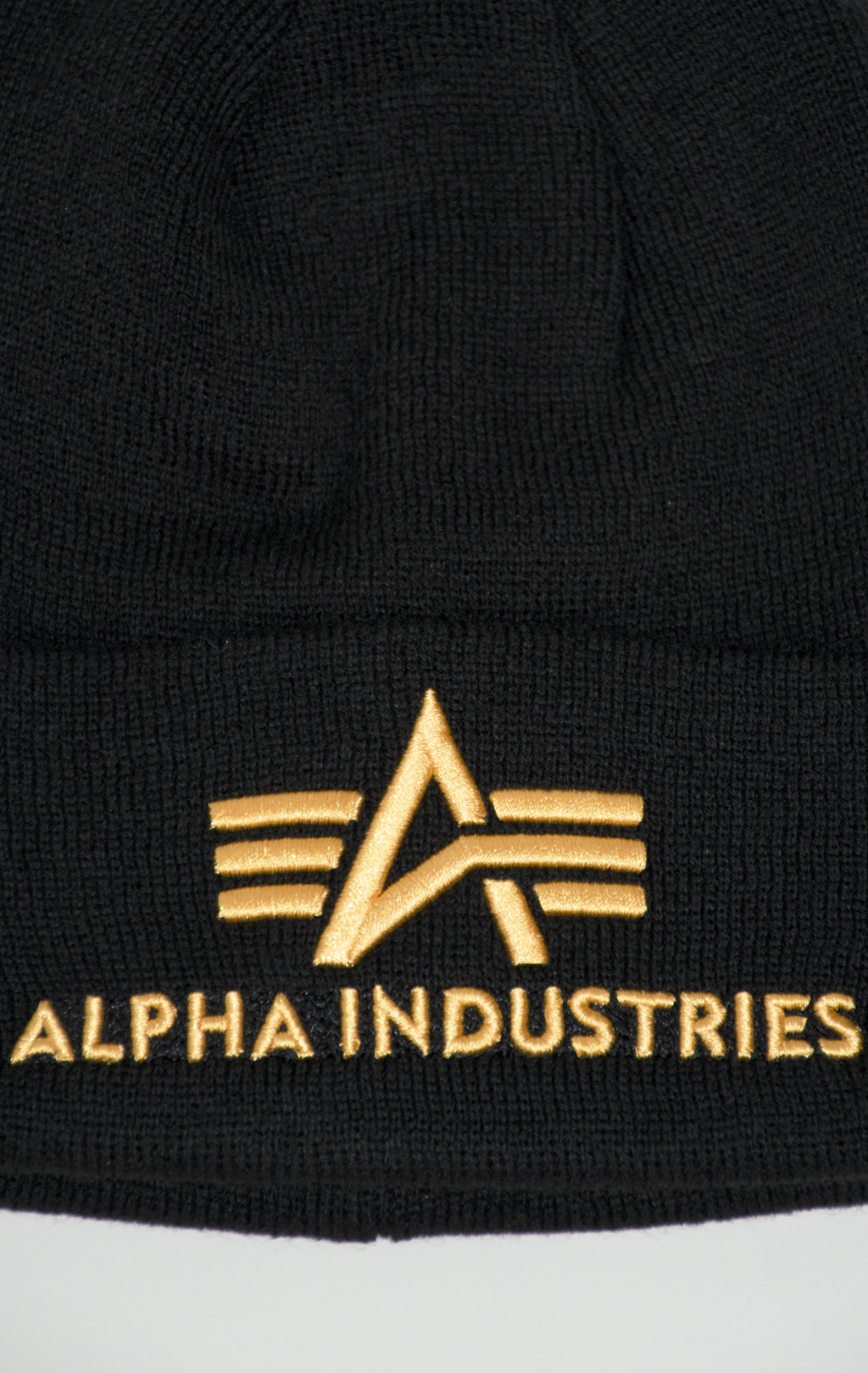 Шапка ALPHA INDUSTRIES 3D BEANIE black/yellow gold 