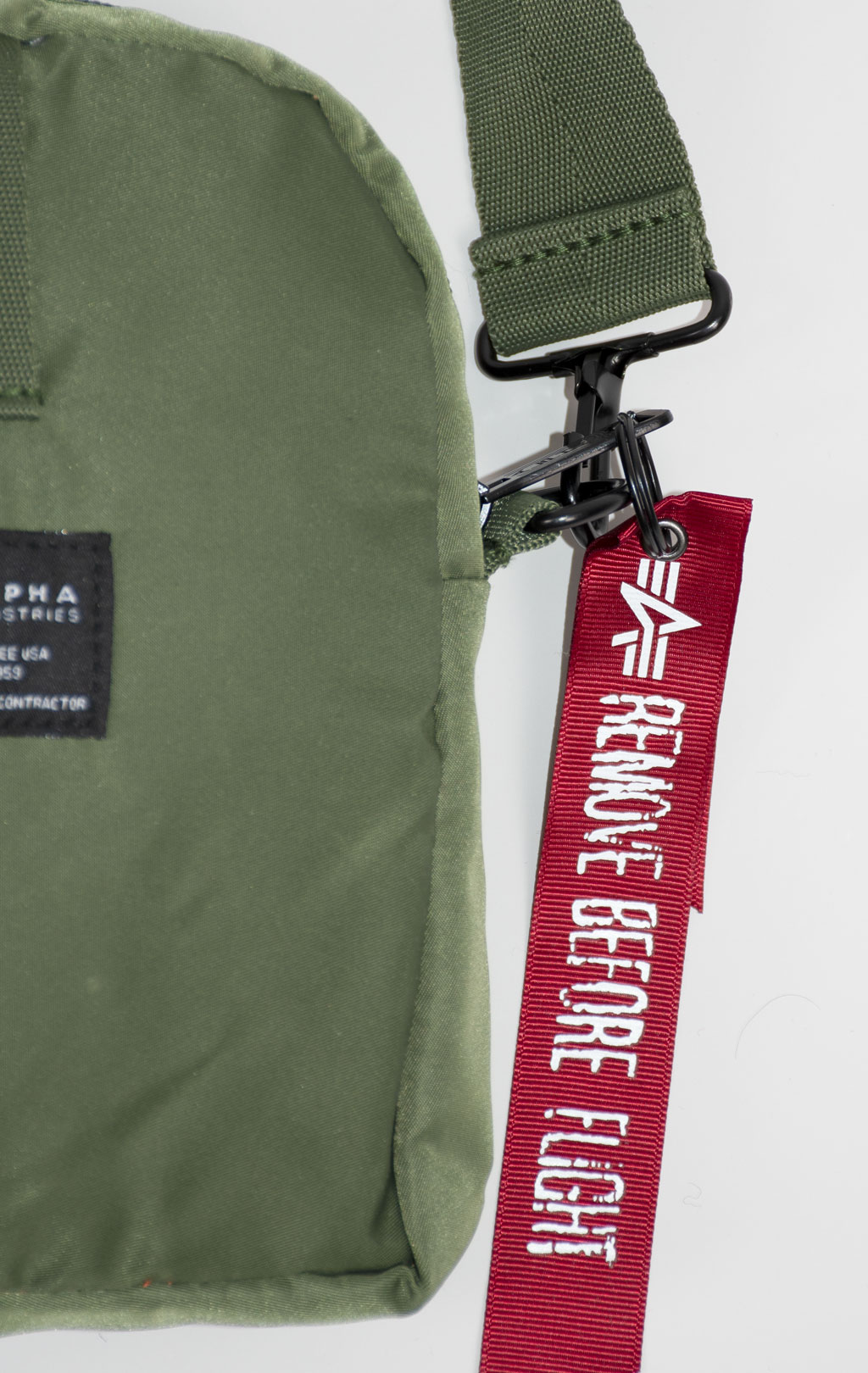 Сумка ALPHA INDUSTRIES CREW CARRY BAG sage green 