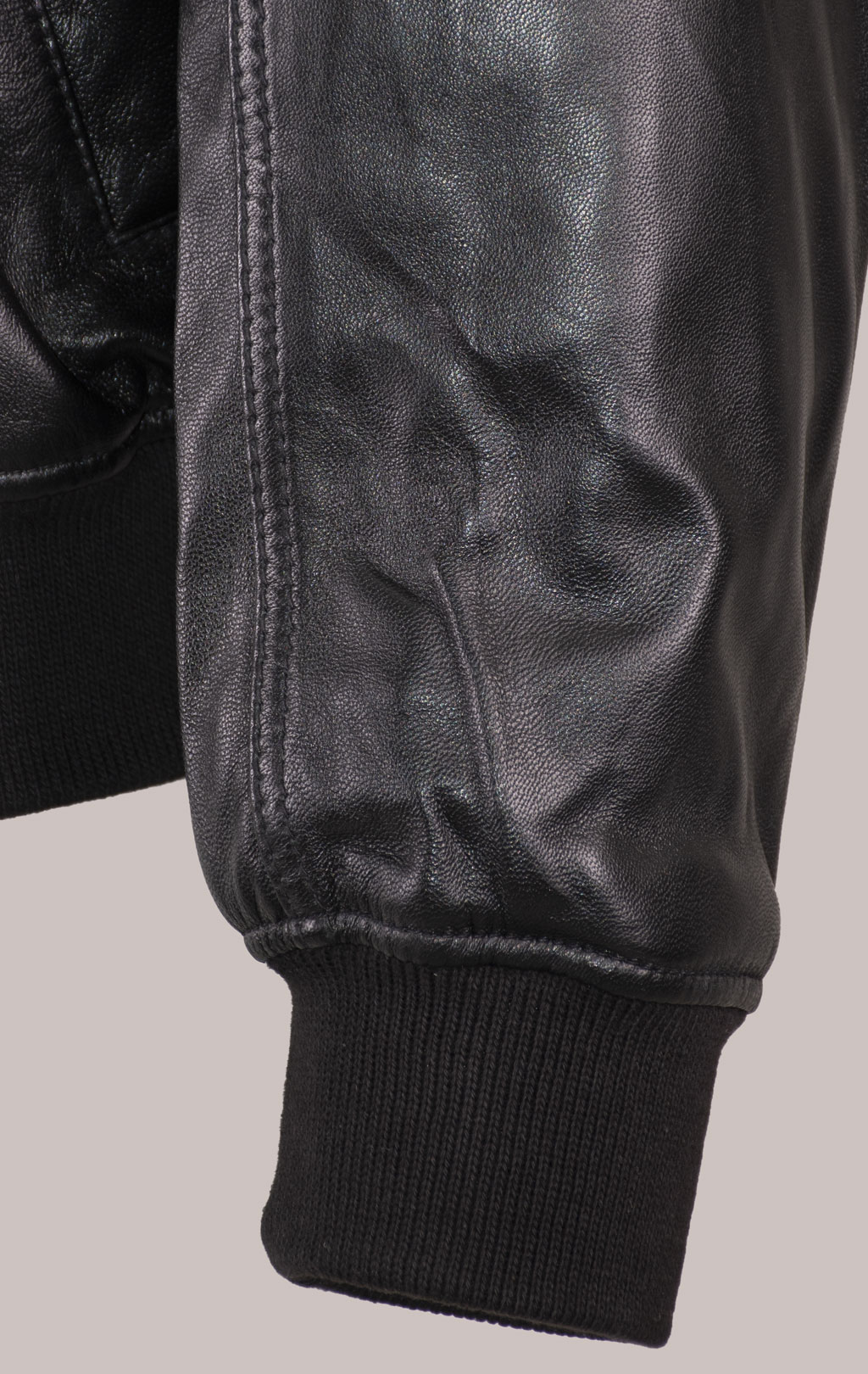 Куртка-бомбер лётная ALPHA INDUSTRIES MA-1 D-Tec leather LW кожа black/black 