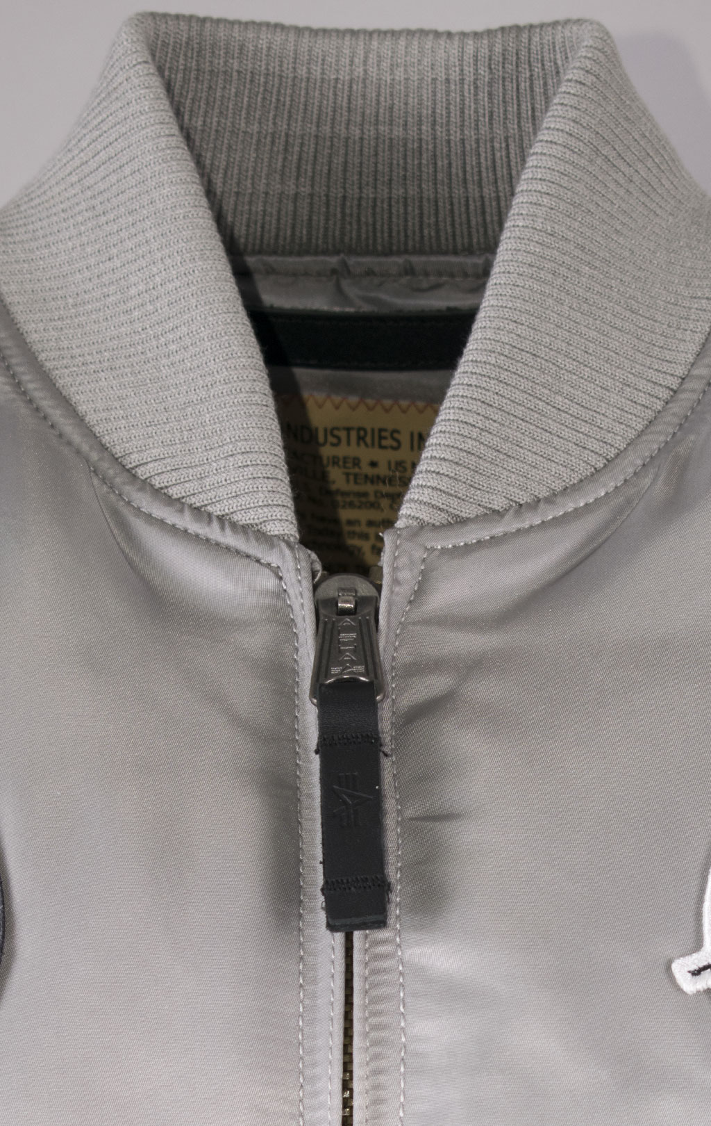 Бомбер ALPHA INDUSTRIES MA-1 VF NASA silver 