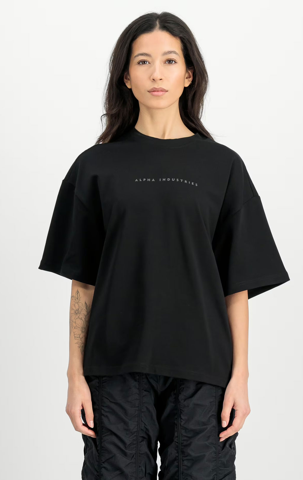 Футболка ALPHA INDUSTRIES BASE T black 