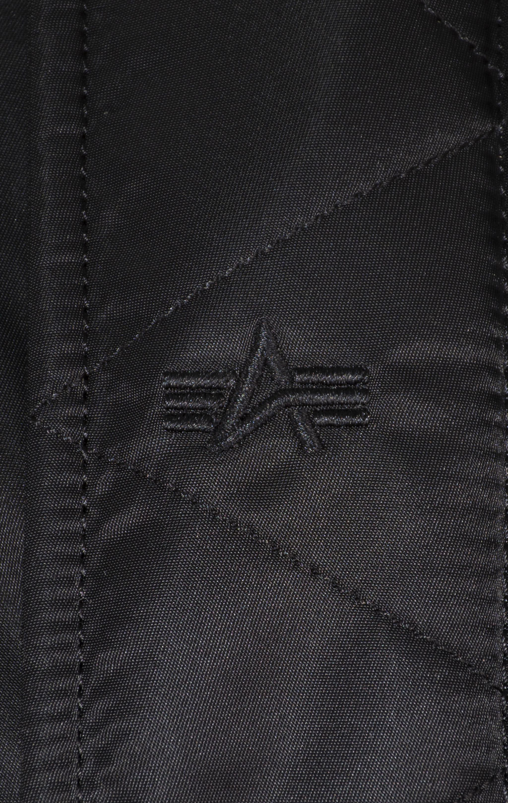 Жилет ALPHA INDUSTRIES MA-1 MOD VEST FW 24/25 black 