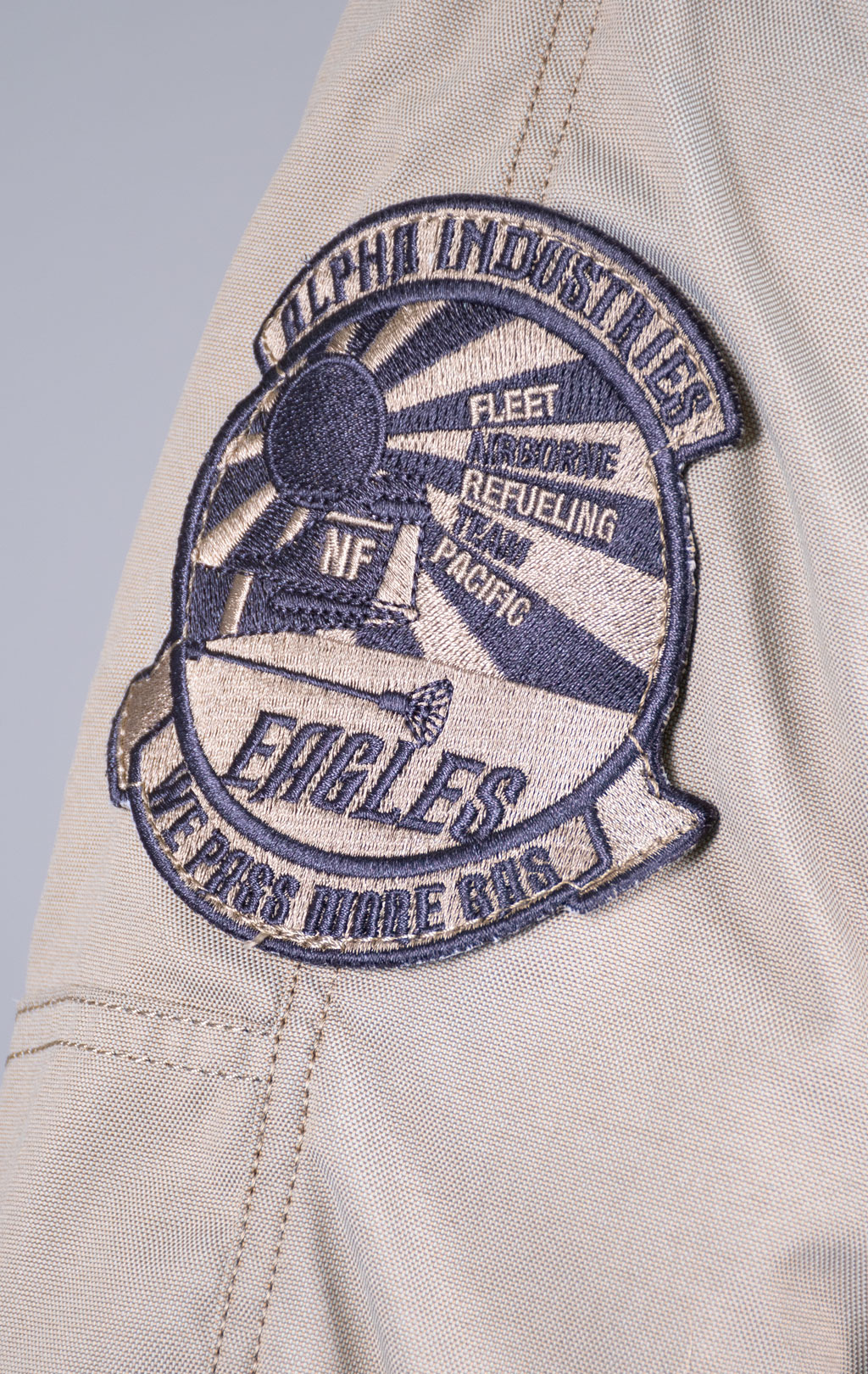 Аляска ALPHA INDUSTRIES EXPLORER khaki 