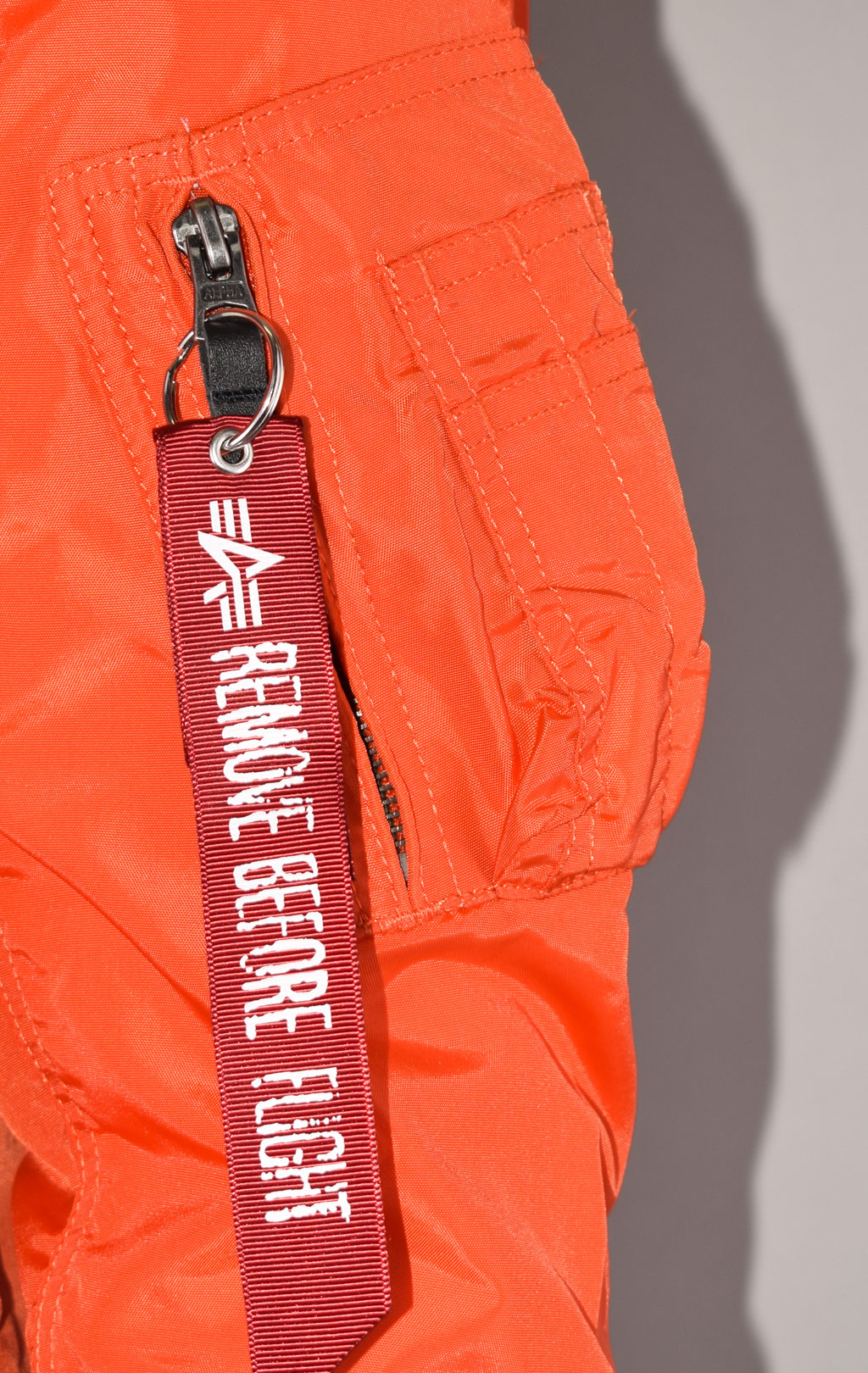 Ветровка-бомбер ALPHA INDUSTRIES MA-1 TT atomic red 