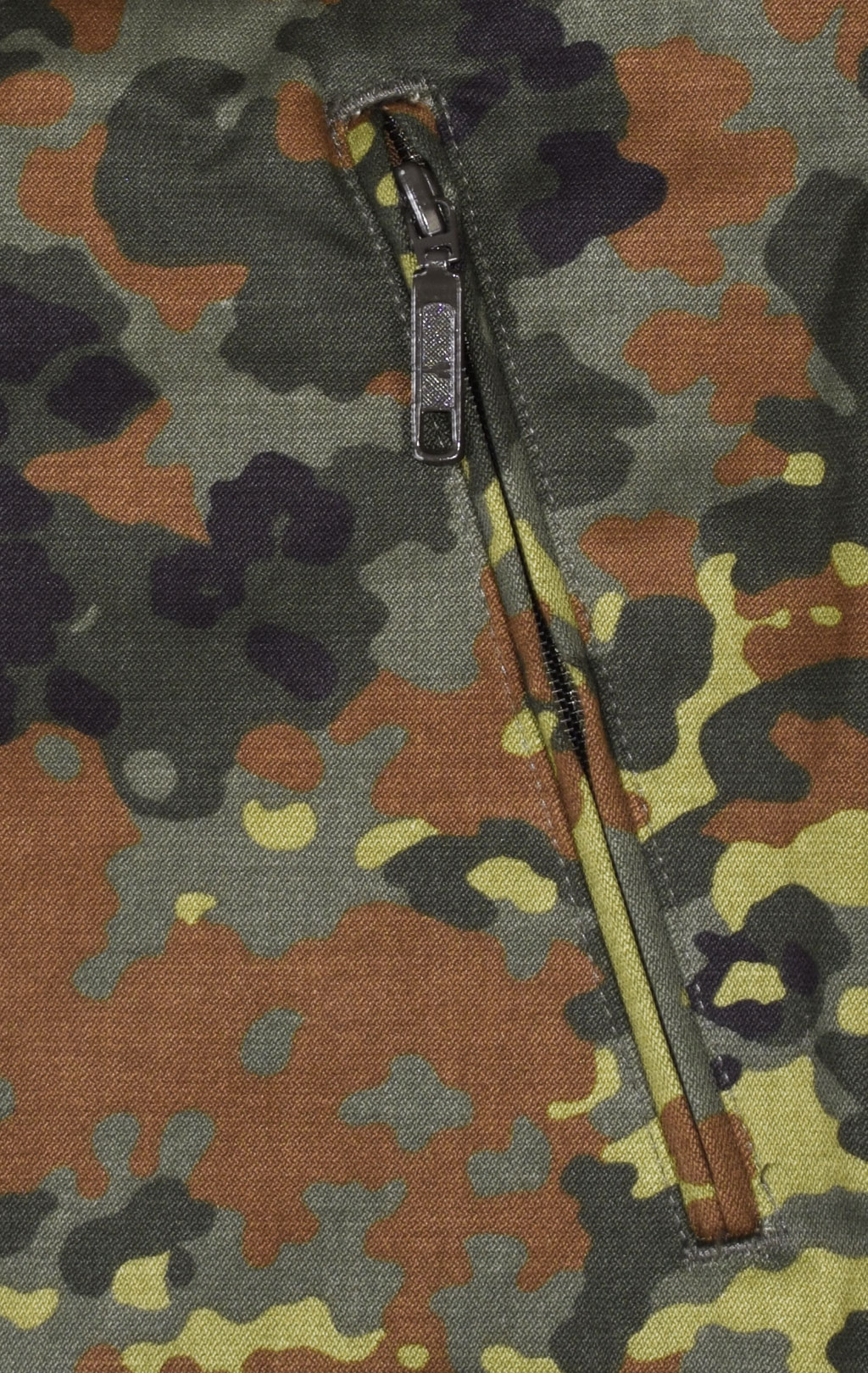 Парка flecktarn Германия