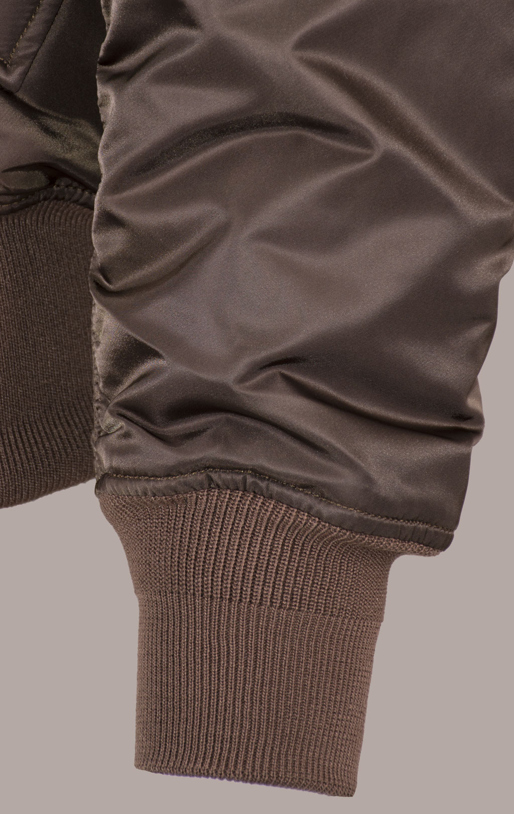 Бомбер ALPHA INDUSTRIES MA-1 original fit FW 24/25 chocolate 