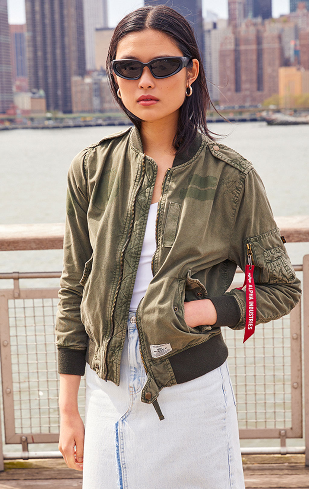 Женский бомбер-ветровка ALPHA INDUSTRIES L-2B RIP AND REPAIR FLIGHT JACKET SS 24 m OG-107 green 