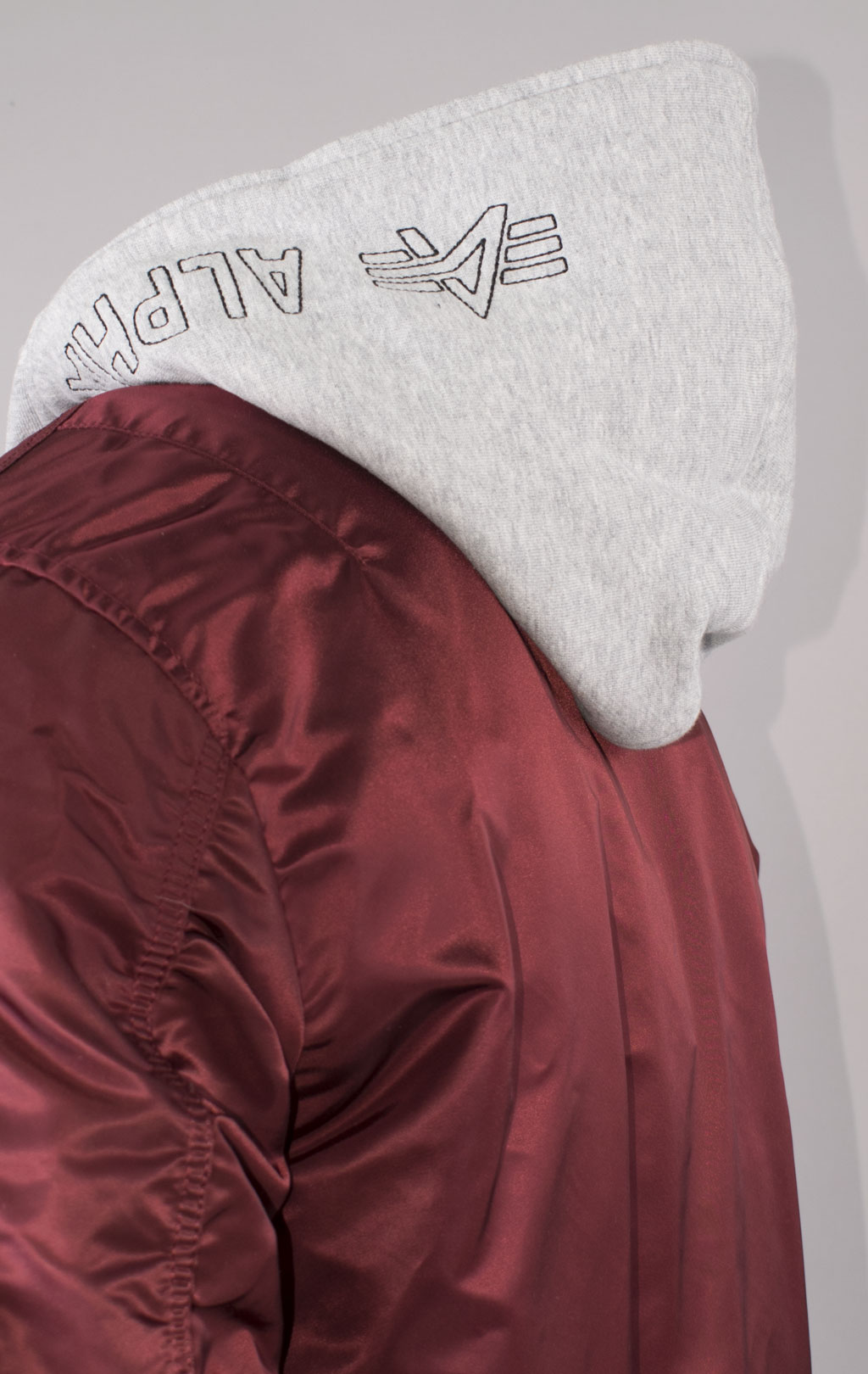 Куртка-бомбер лётная ALPHA INDUSTRIES MA-1 D-Tec burgundy 