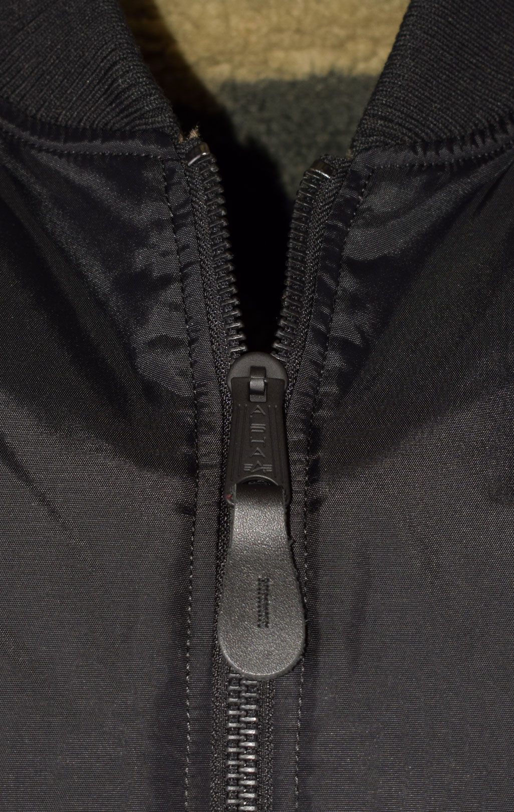Бомбер ALPHA INDUSTRIES MA-1 FLC REV black 