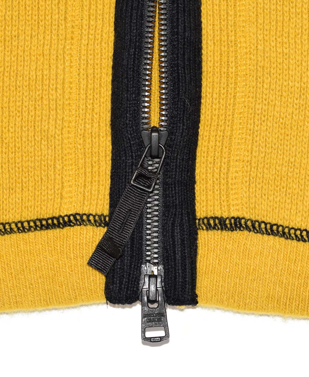 Свитер с капюшоном на молнии AERONAUTICA MILITARE FW 20/21/IN giallo/black (MA 1286) 