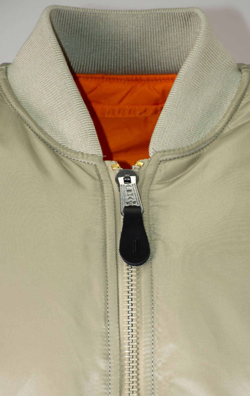 Бомбер ALPHA INDUSTRIES MA-1 original fit FW 25/26 mineral 