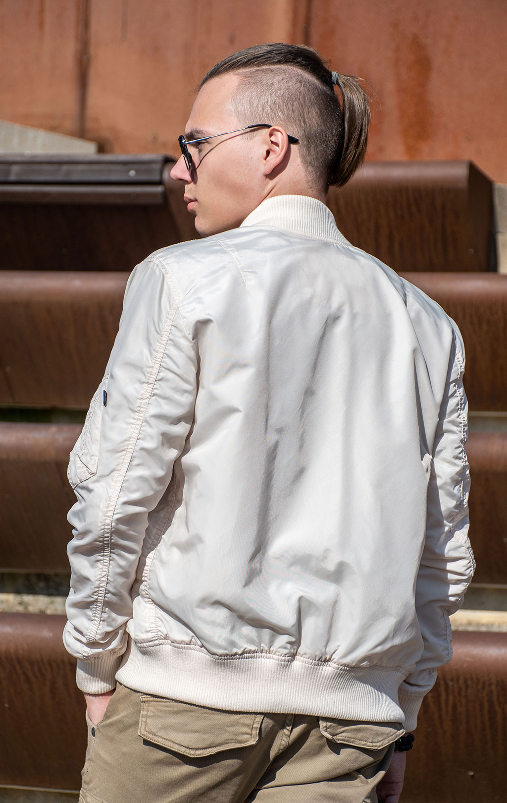 Ветровка-бомбер ALPHA INDUSTRIES MA-1 TT jet stream white 