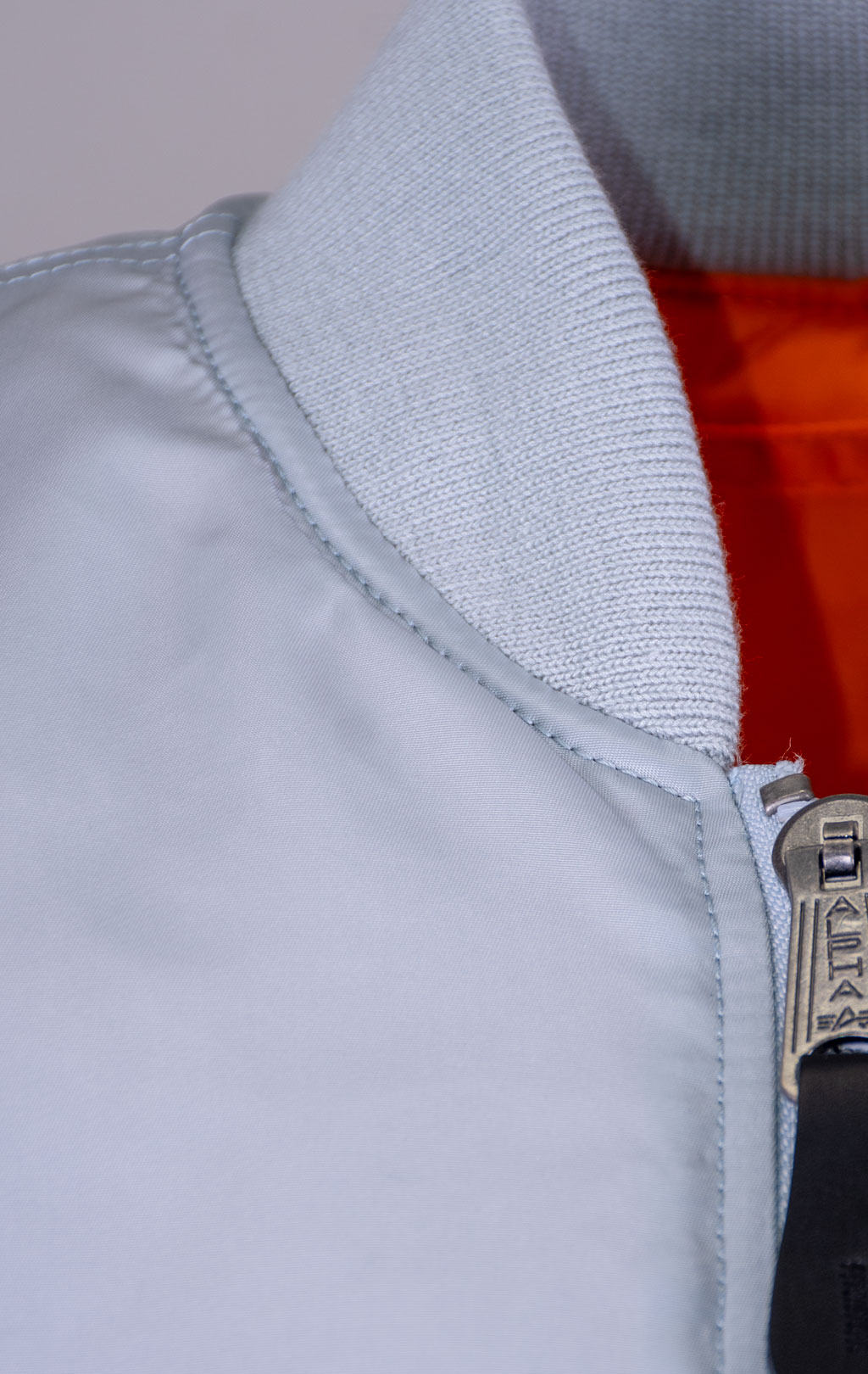 Бомбер ALPHA INDUSTRIES MA-1 original fit SS 26 mist 