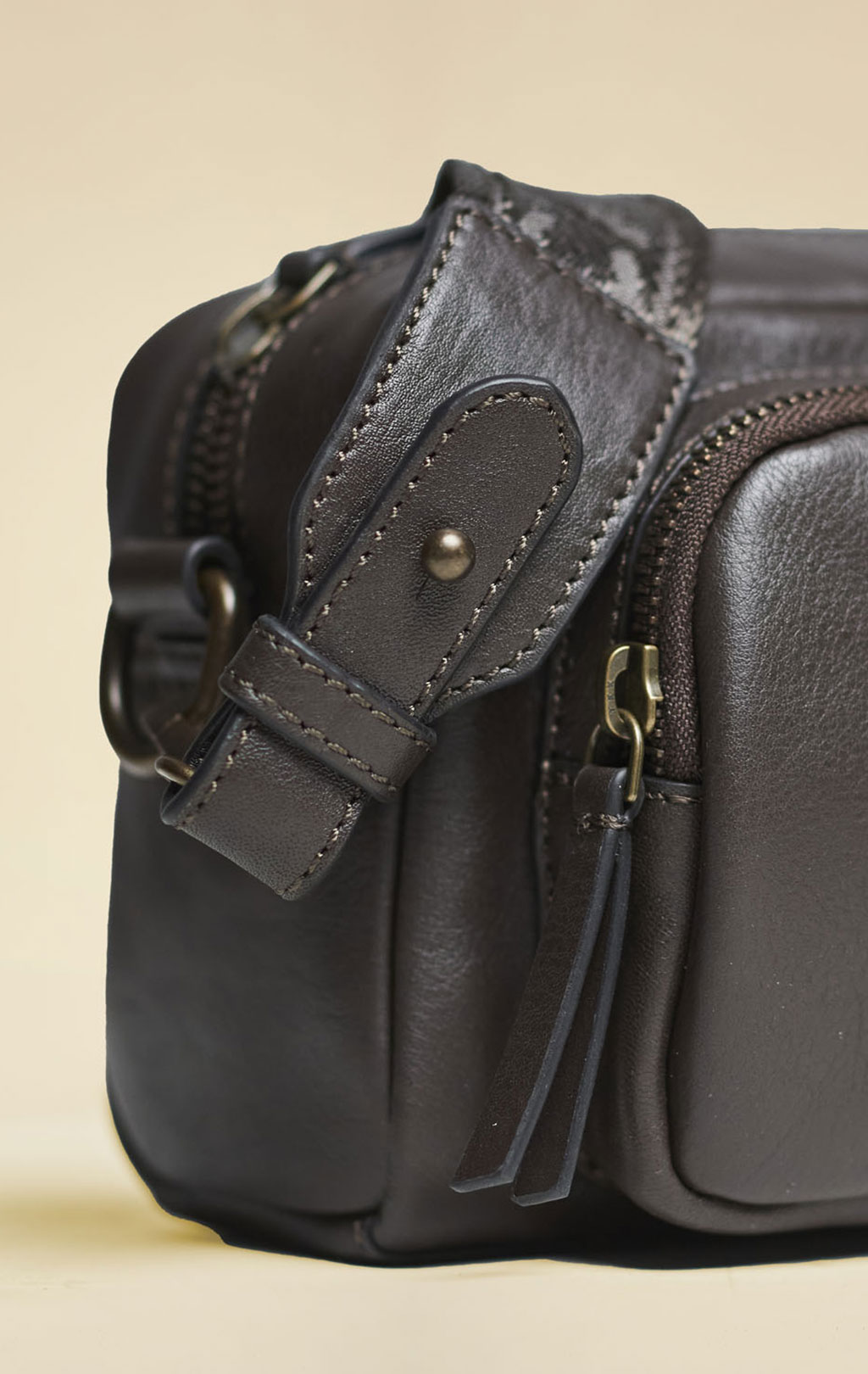 Женская сумка AERONAUTICA MILITARE LEATHER BAG FW 26/27/IN chocolate (BO 1173) 
