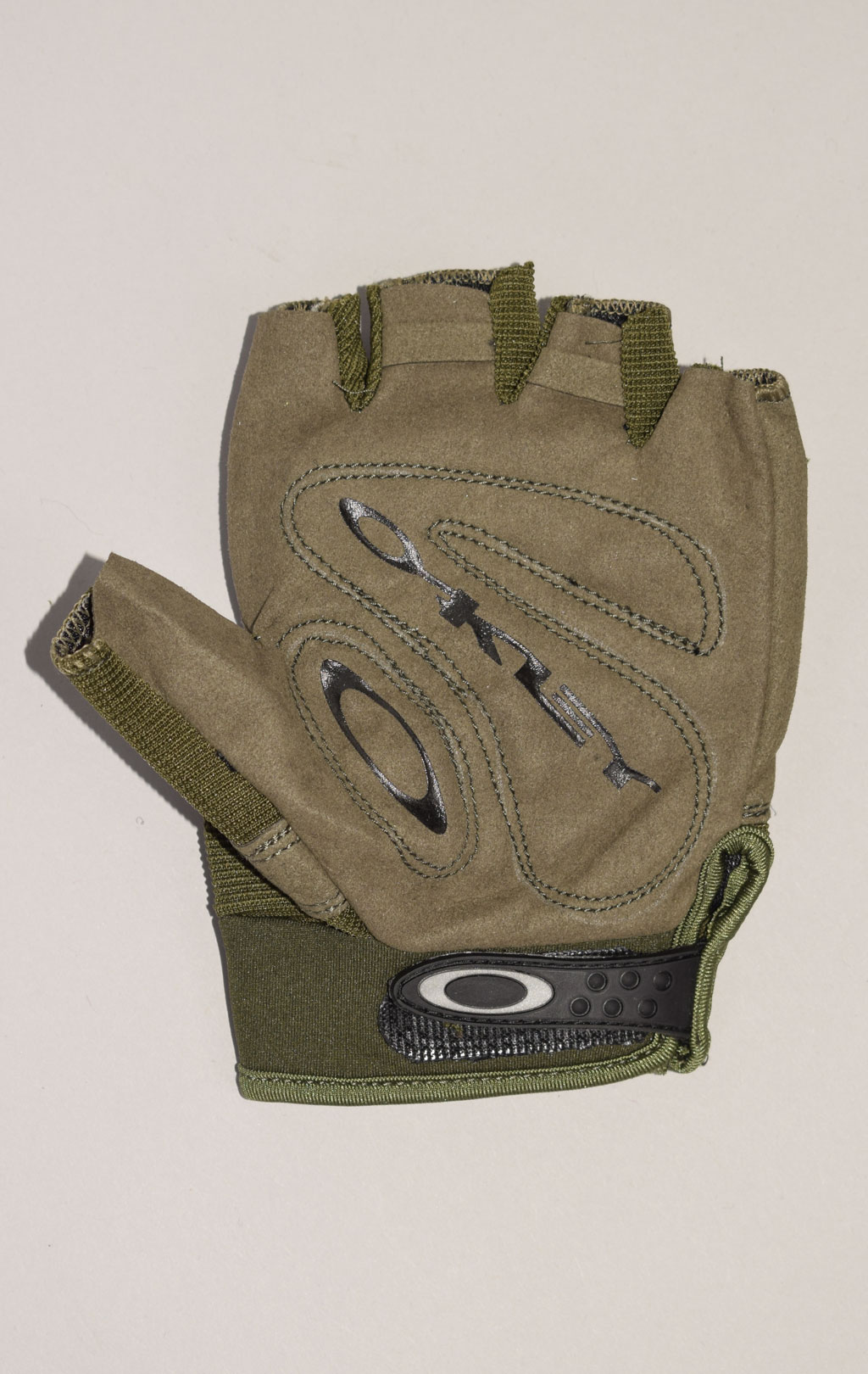 Перчатки тактические OK ASSAULT с пласт. защитой без пальцев green 
